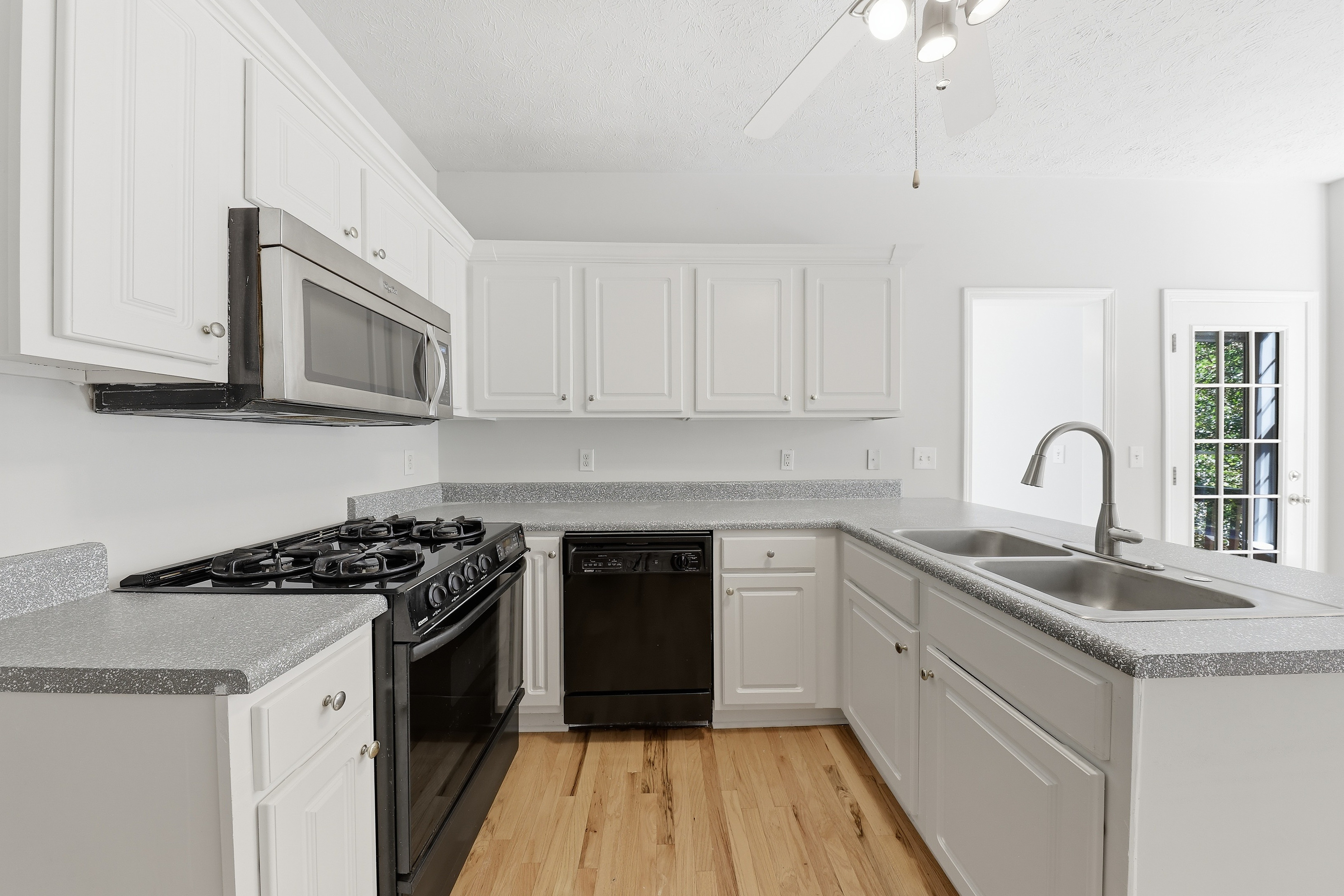 Photo 5 of 43 of 4795 Liberty Rd, Villa Rica, GA