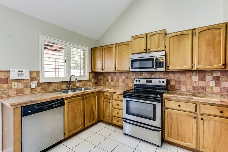 Photo 2 of 28 - 1741 E Geronimo St, Chandler, AZ 85225