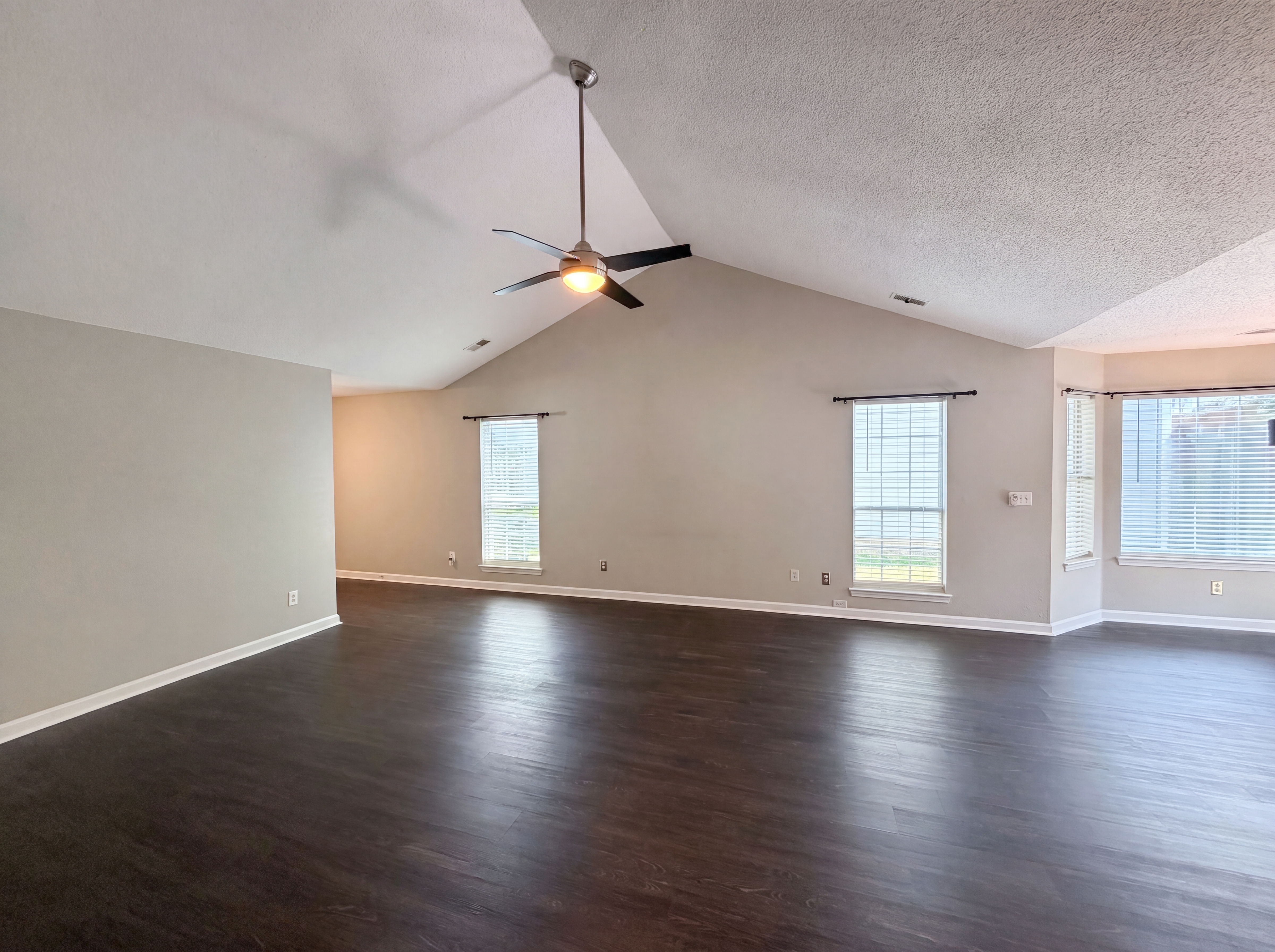 Photo 11 of 27 of 4 Bucktail Way, Irmo, SC