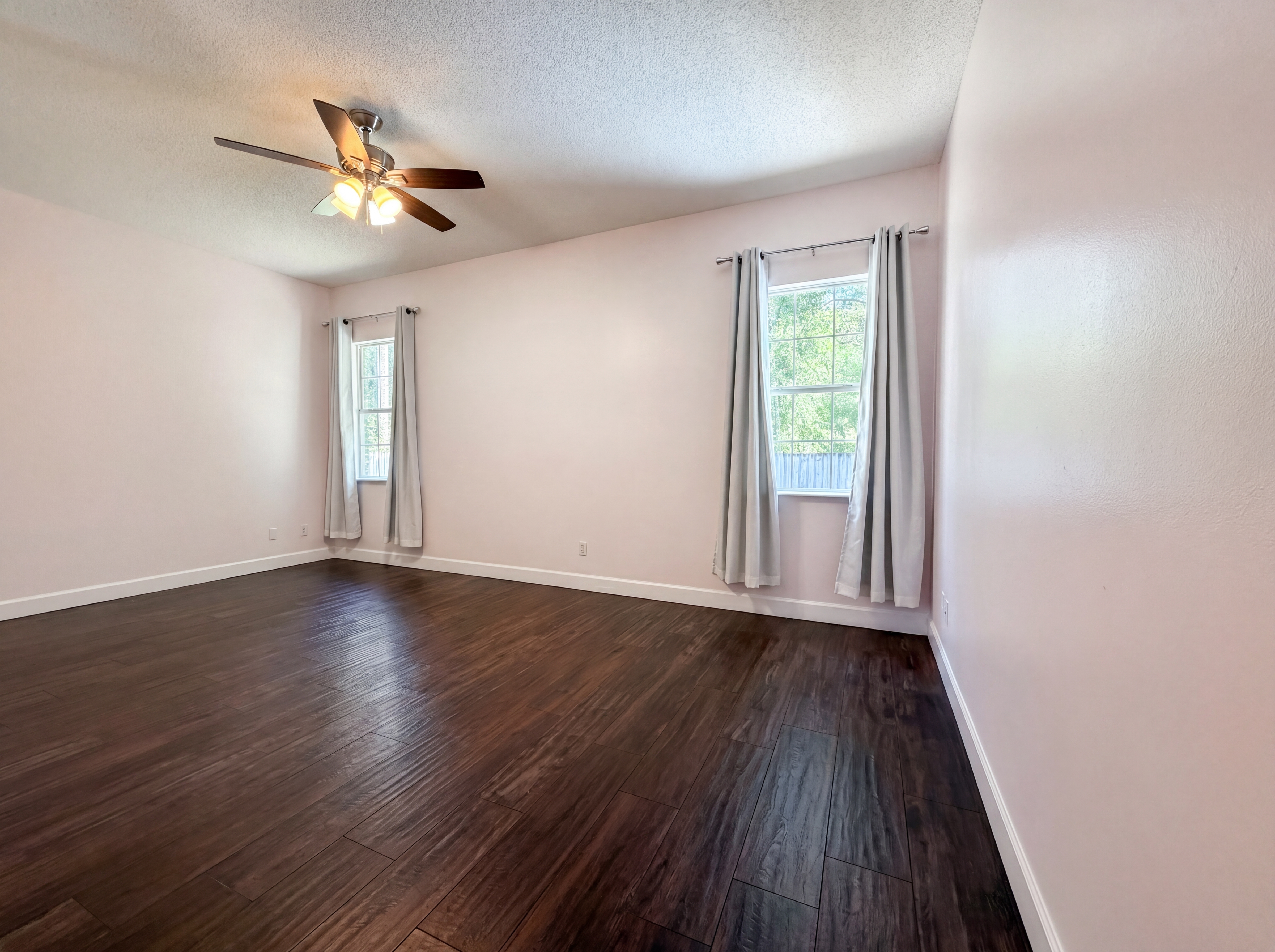Photo 10 of 23 of 11215 Martin Lakes Dr N, Jacksonville, FL