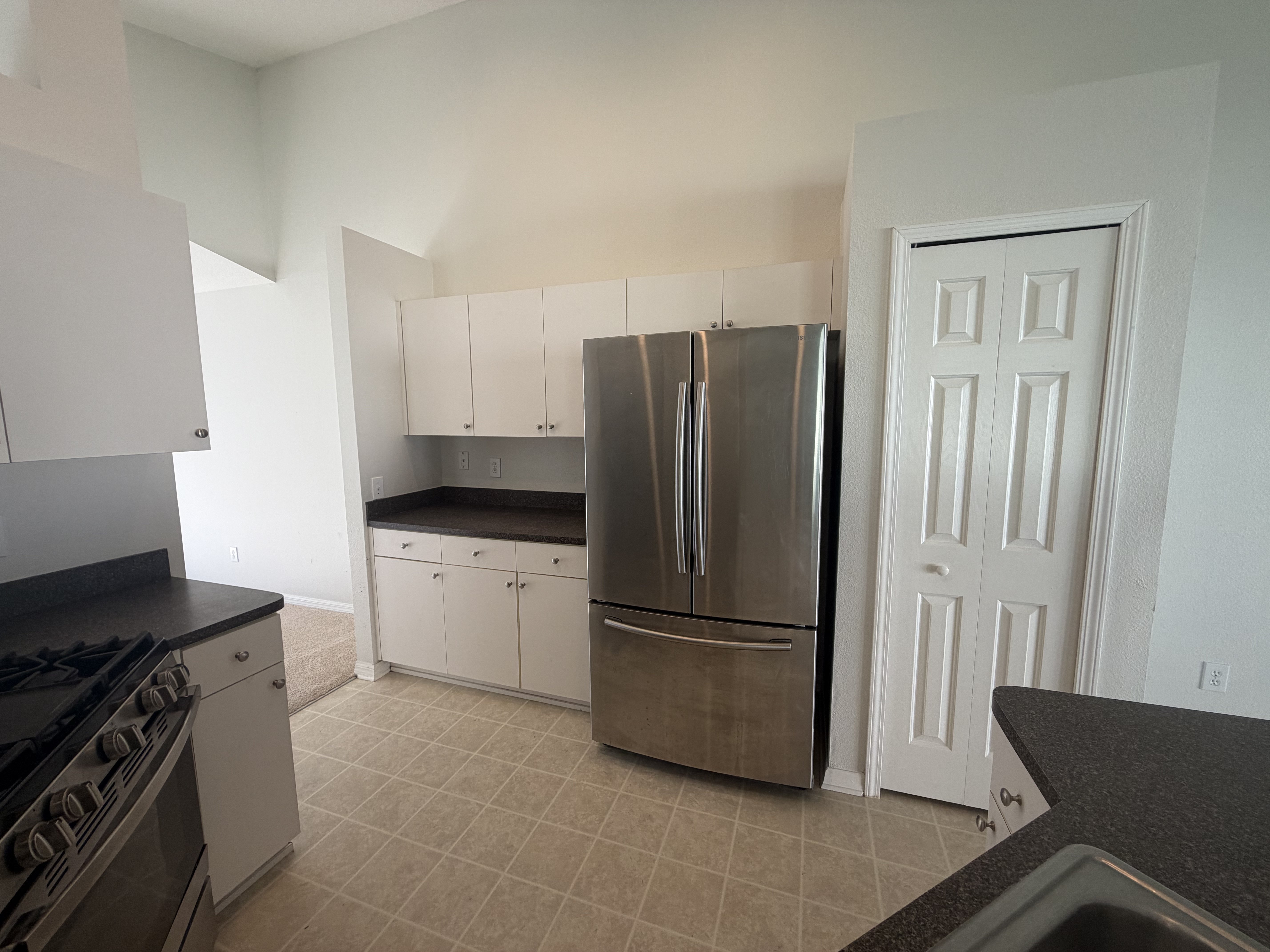 Photo 4 of 34 of 16005 Stags Leap Dr, Lutz, FL