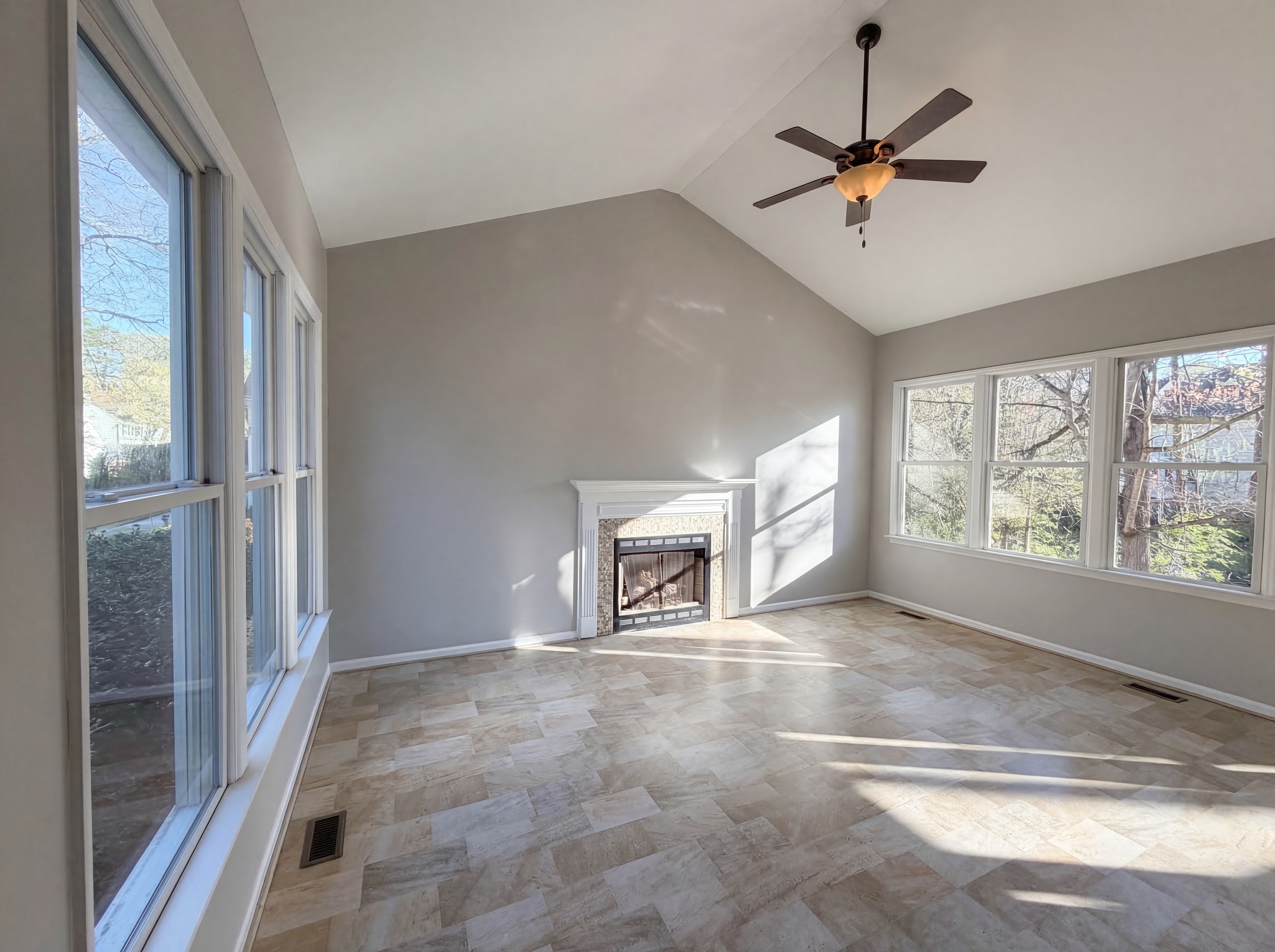 Photo 3 of 19 of 304 Arlington Rdg, Cary, NC