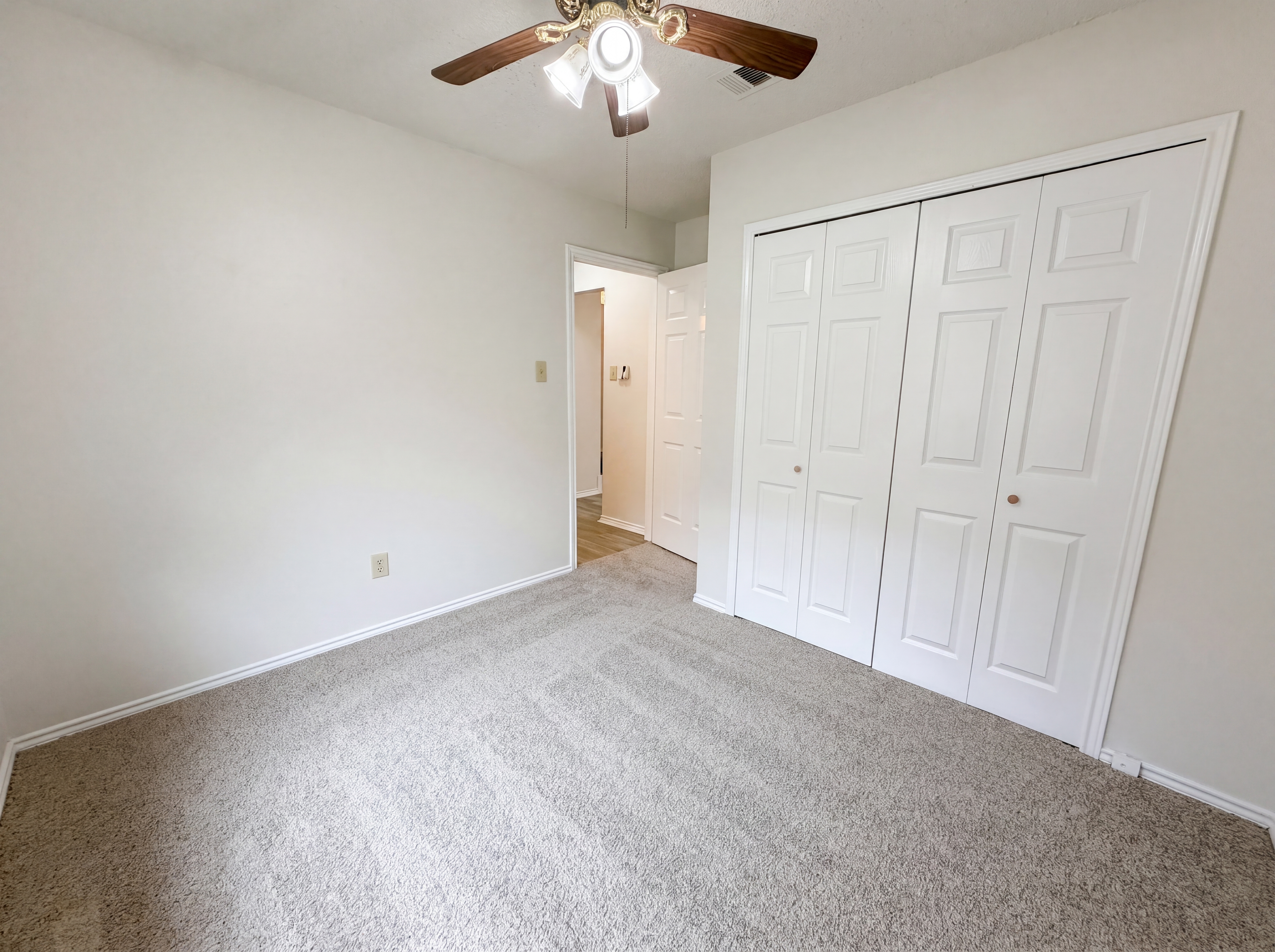 Photo 12 of 18 of 1502 Allen Dr, Cedar Hill, TX