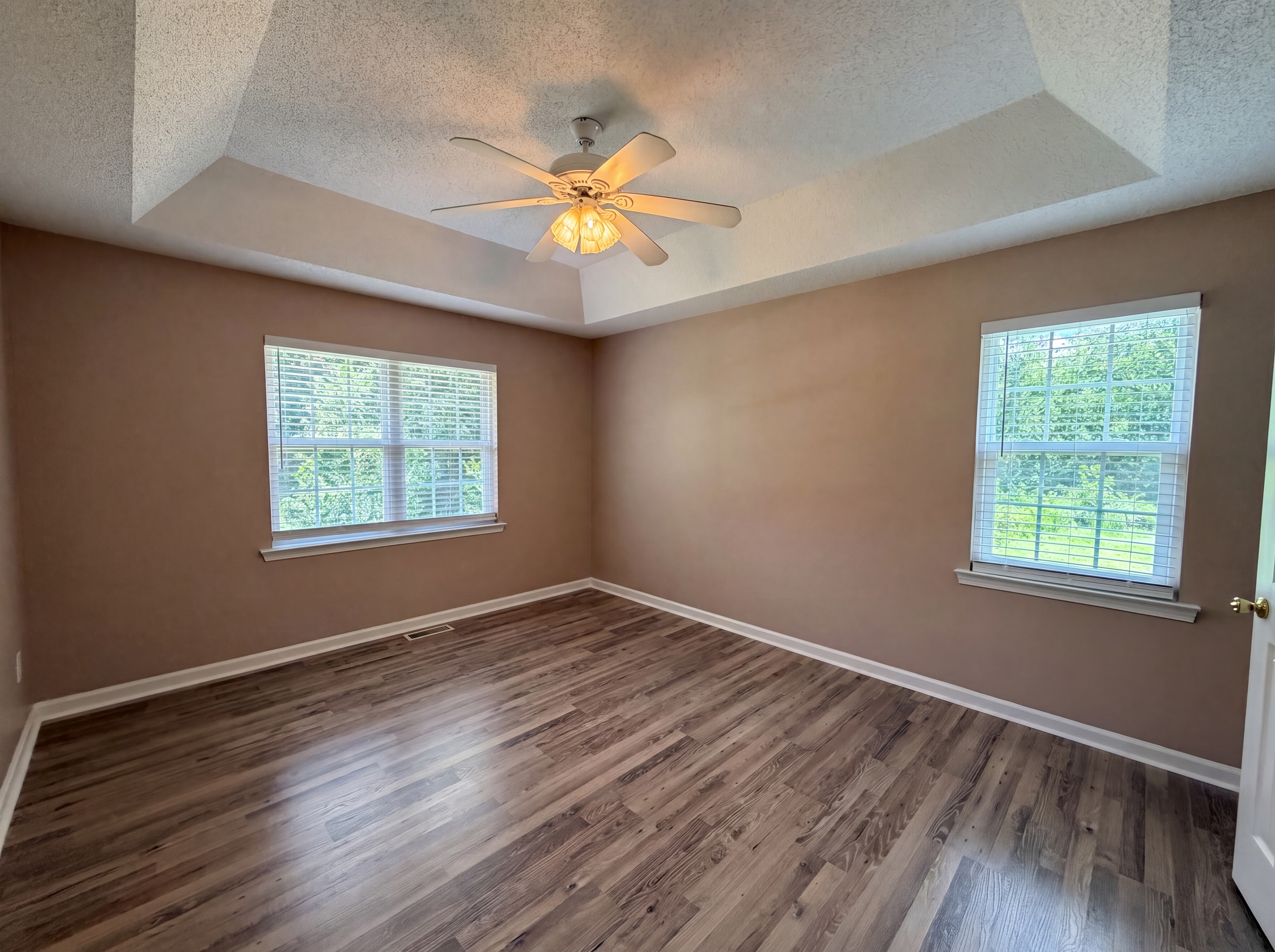 Photo 10 of 27 of 311 Hickory Wood Dr, Kannapolis, NC