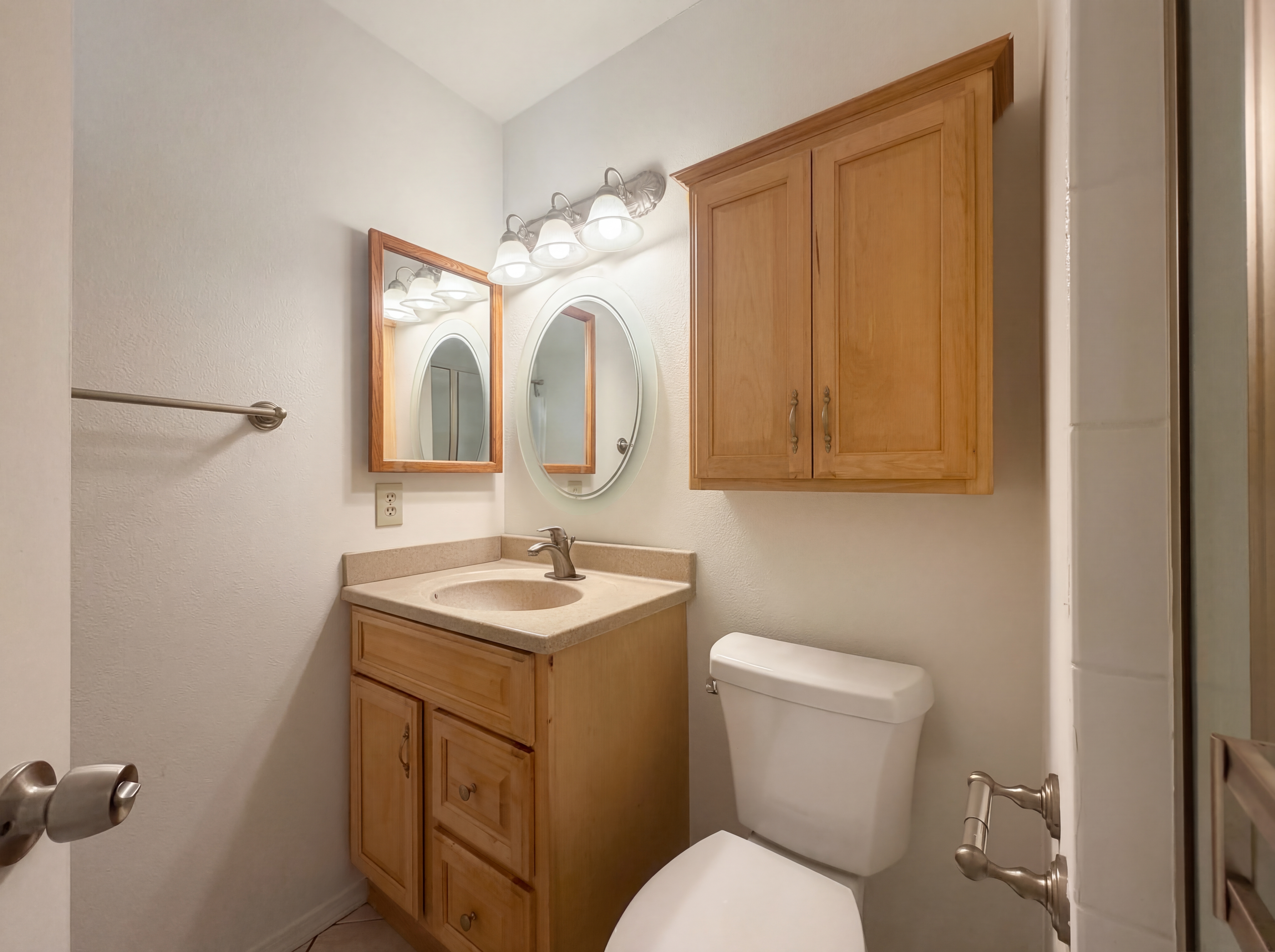 Photo 6 of 33 of 4814 Monet Way, Sacramento, CA