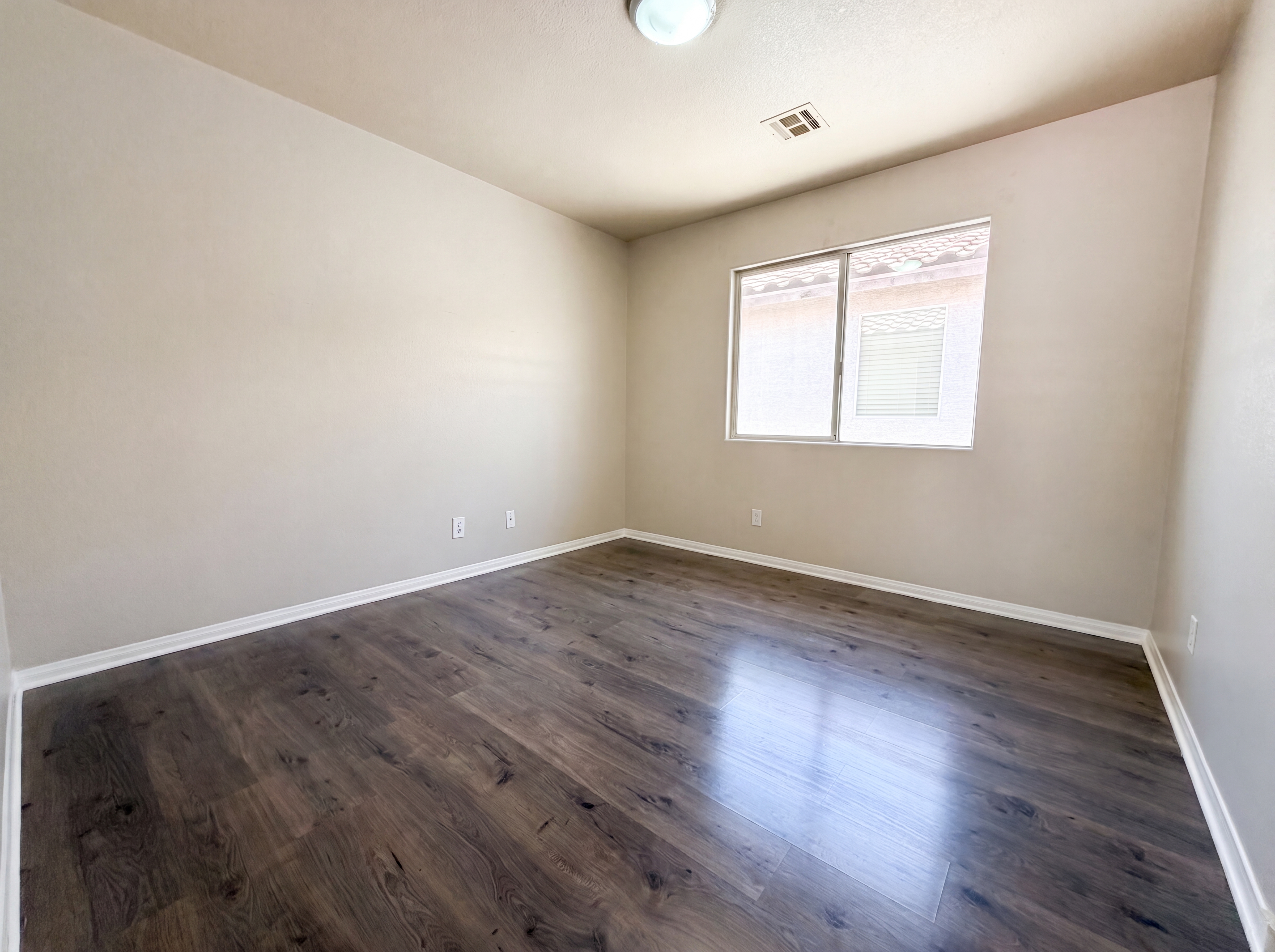 Photo 16 of 27 of 9515 Windborne Ave, Las Vegas, NV