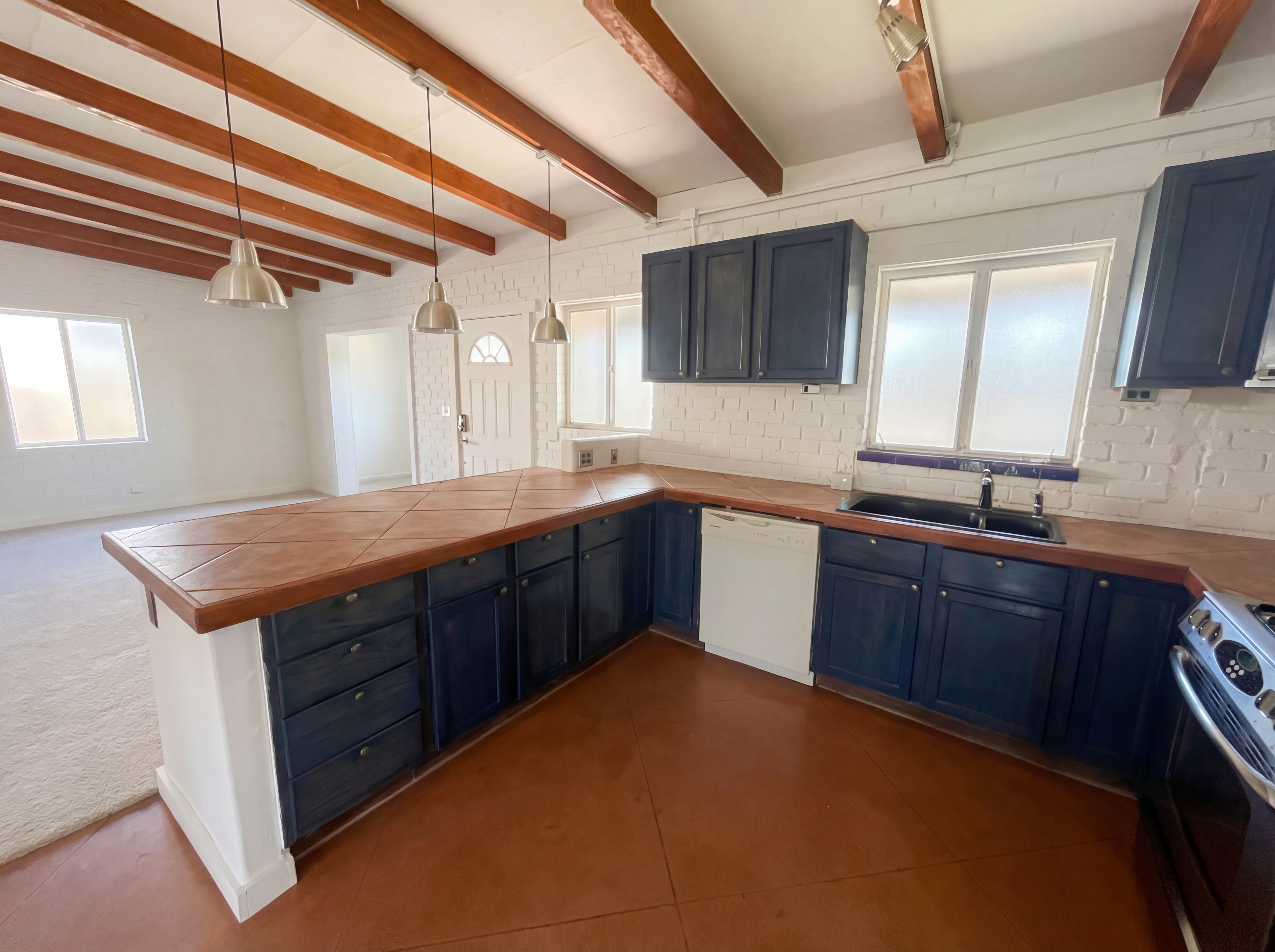 Photo 8 of 18 of 2519 N Richey Blvd, Tucson, AZ