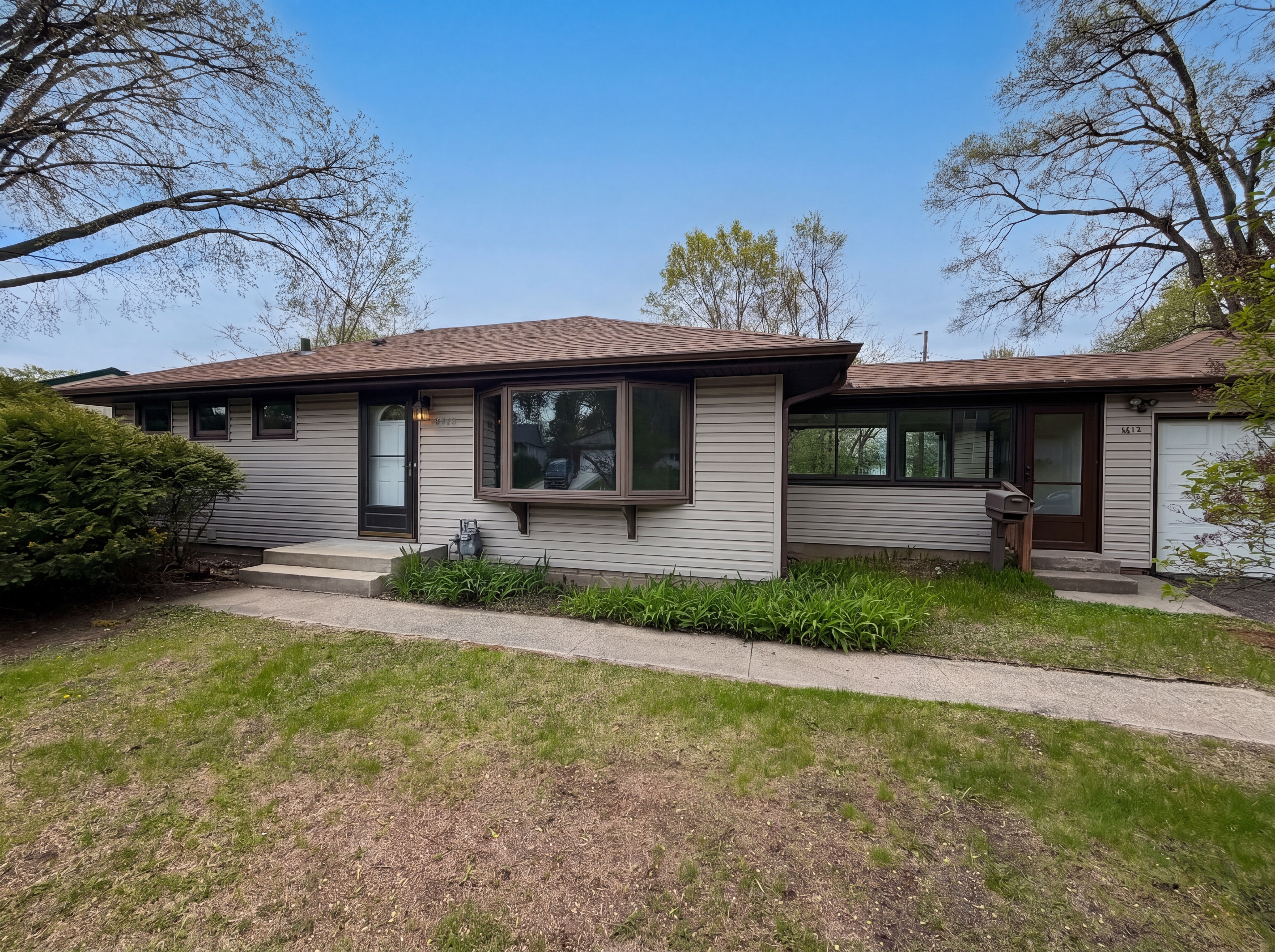 Photo 21 of 27 of 8615 Virginia Cir N, St. Louis Park, MN