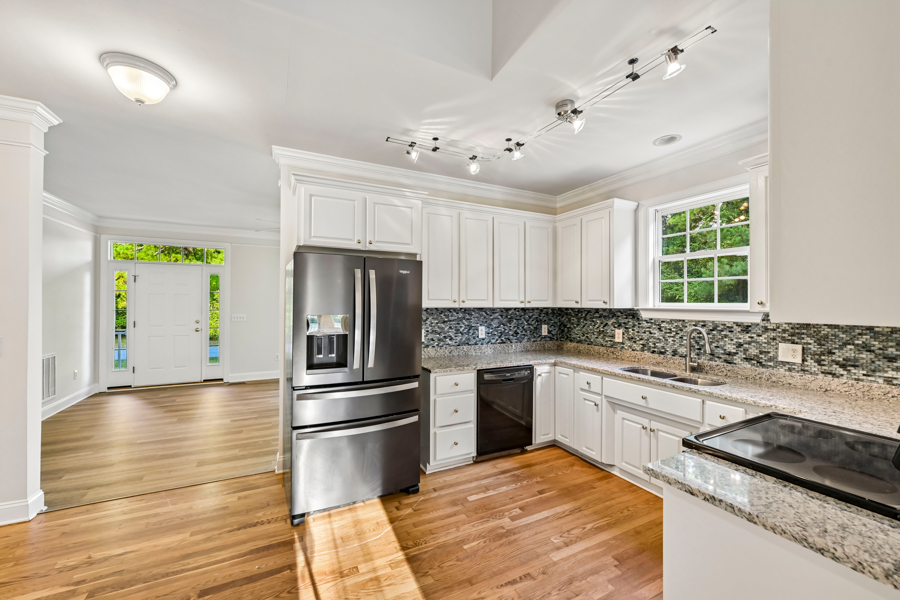 Photo 2 of 25 of 9701 Chris Dr, Raleigh, NC