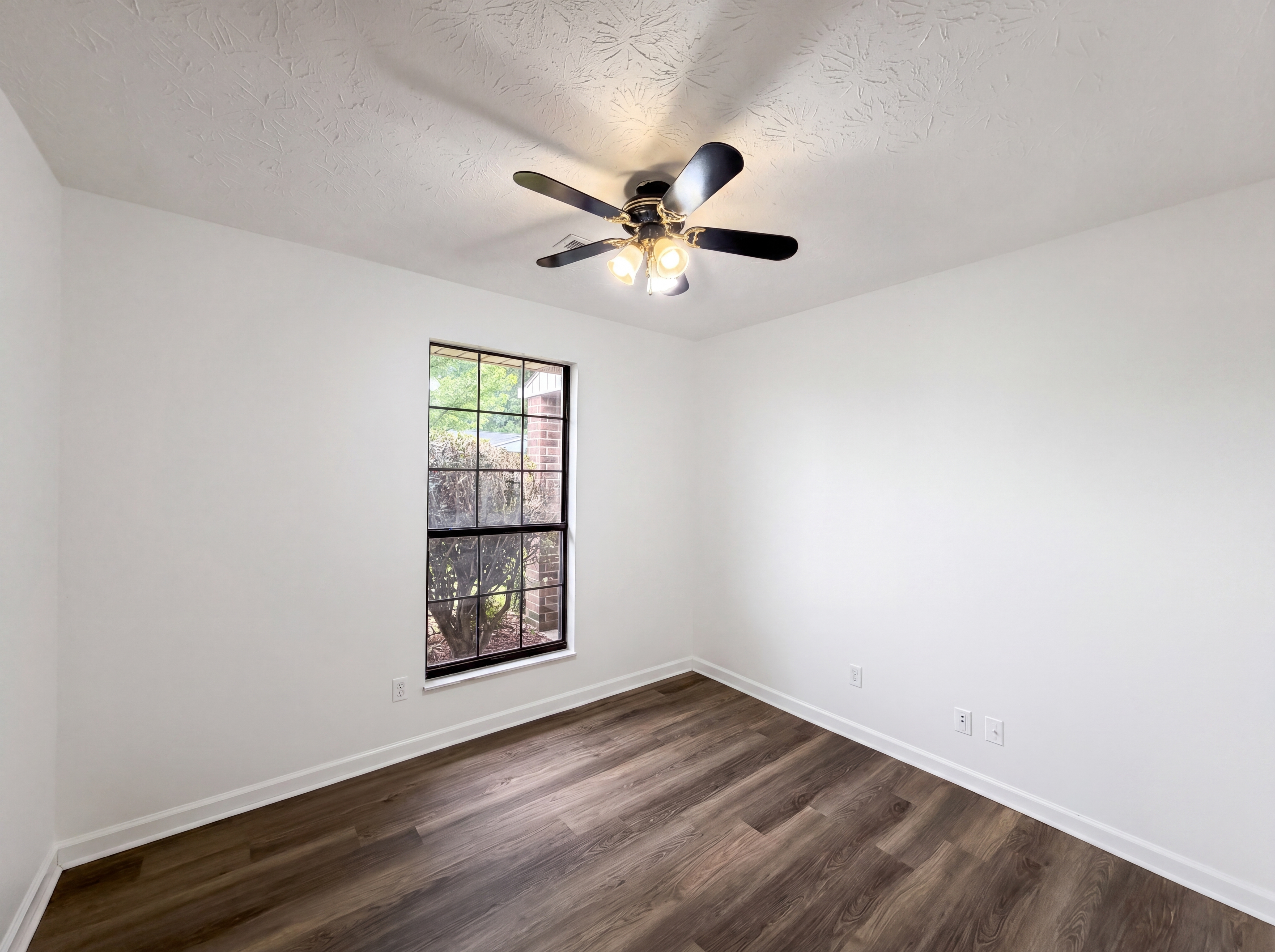 Photo 16 of 22 of 6020 Morning Glory Pl, Knoxville, TN