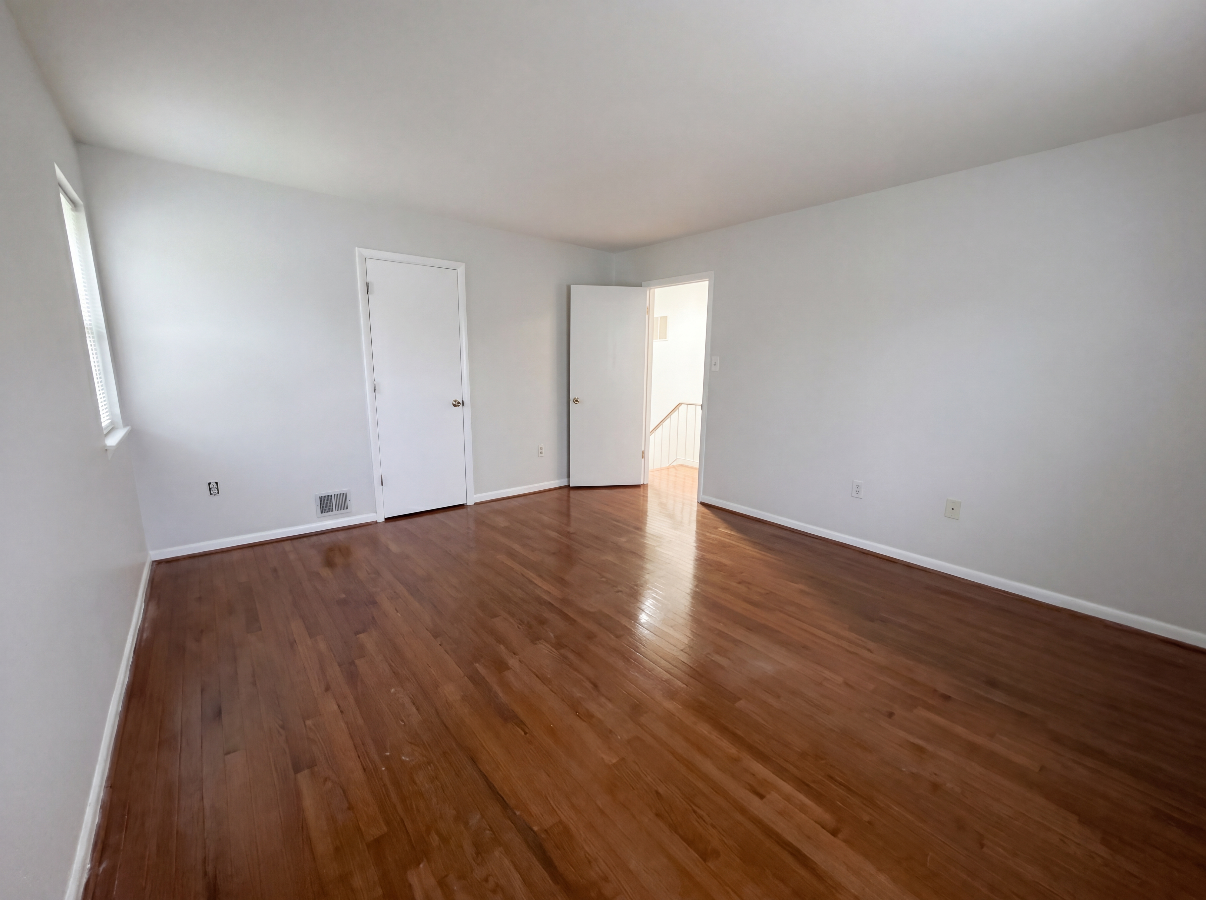 Photo 12 of 23 of 14281 Princedale Dr, Woodbridge, VA