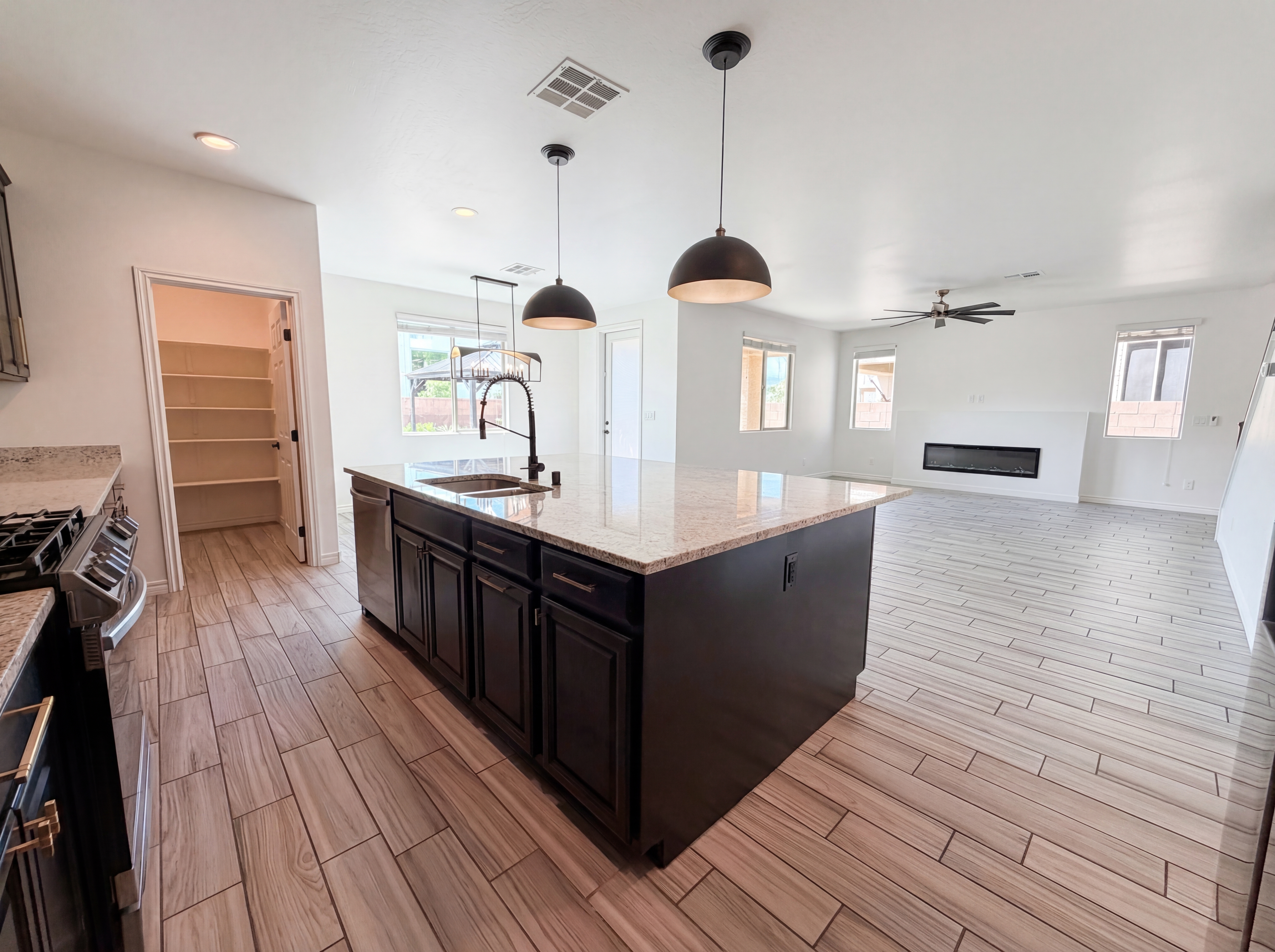 Photo 11 of 34 of 7779 Harthill Park Ave, Las Vegas, NV