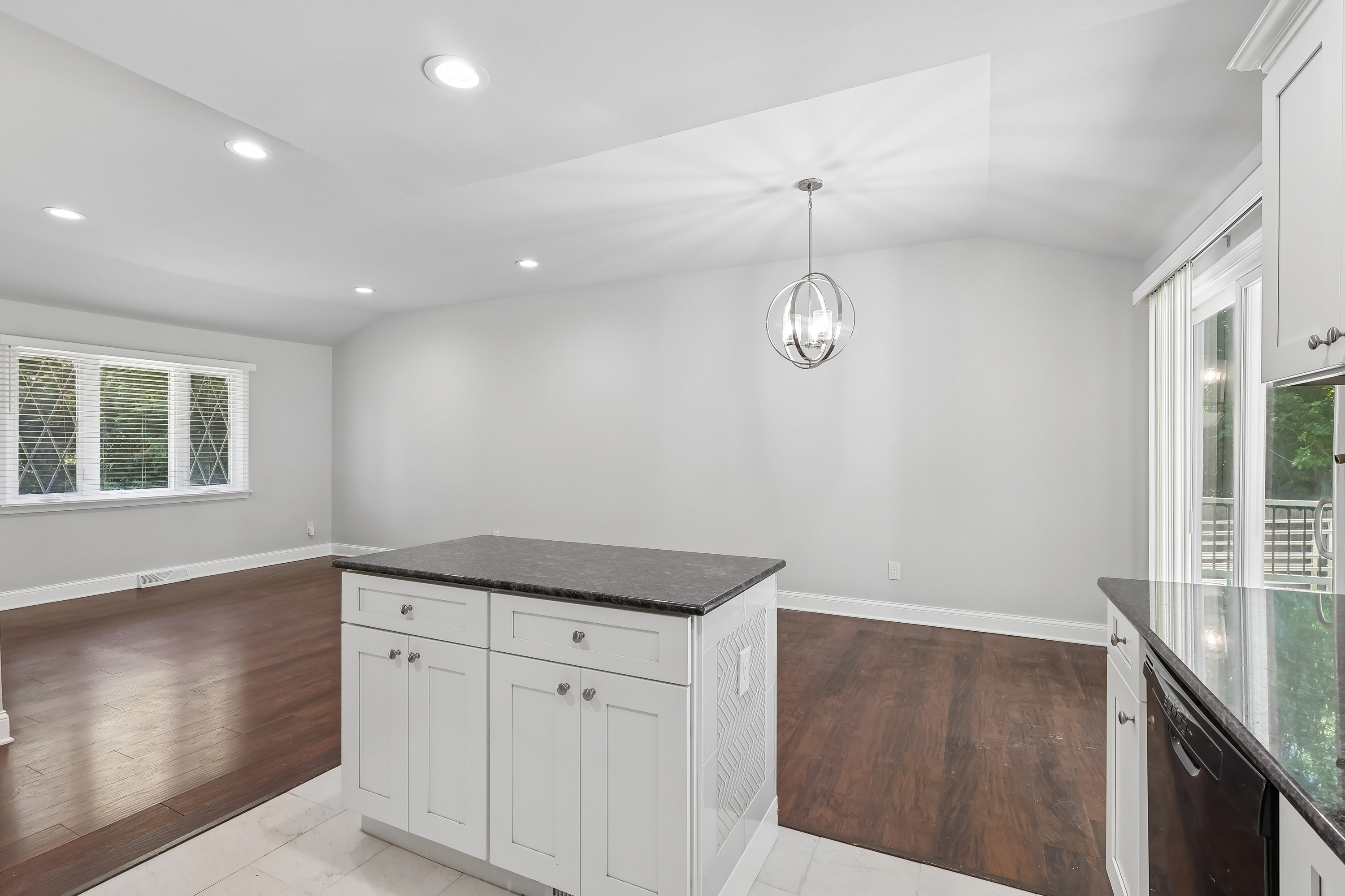Photo 17 of 41 of 22 Yale Rd, Atco, NJ