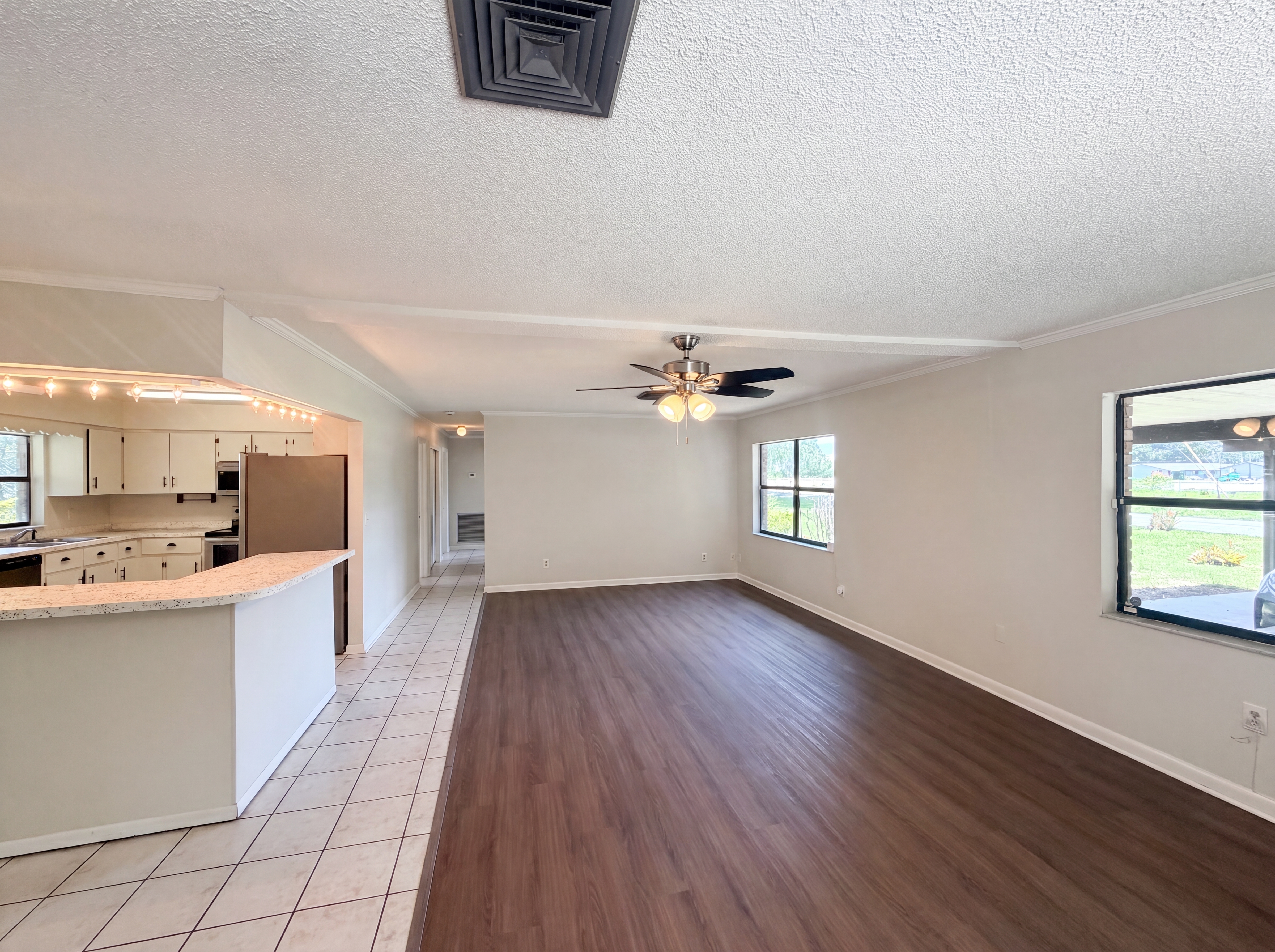 Photo 6 of 17 of 3129 Avenue W NW, Winter Haven, FL