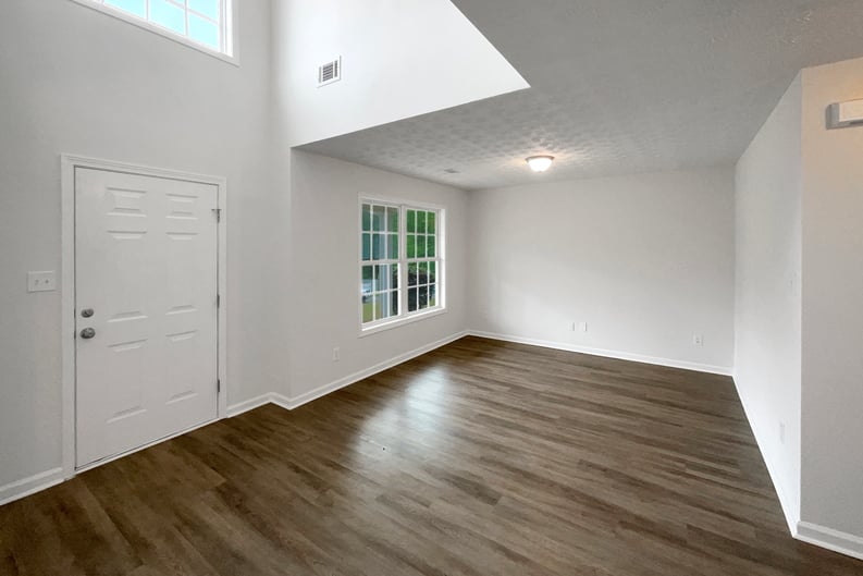 Property photo 3 of 280 Hoglen Dr