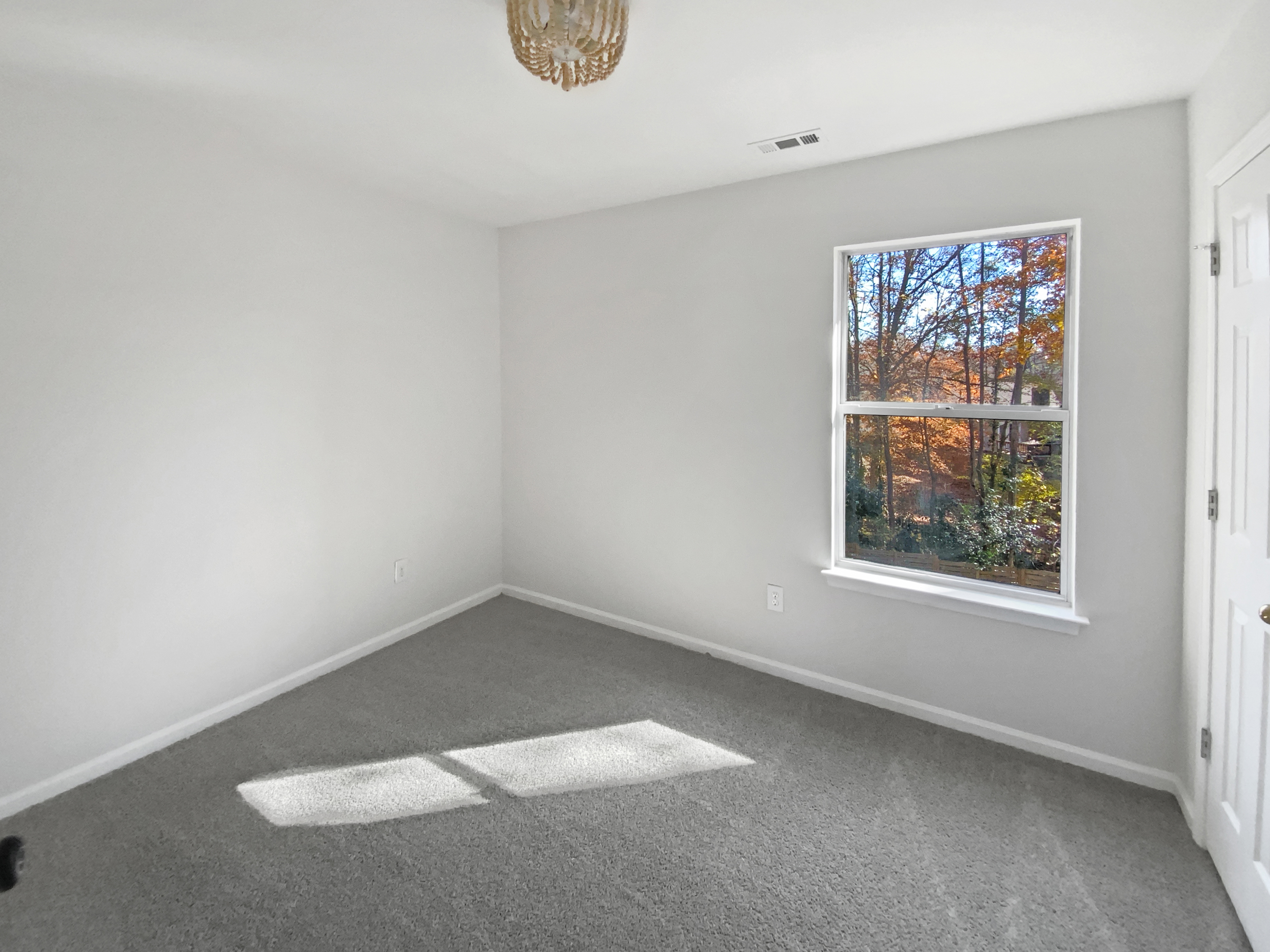 Photo 15 of 19 of 12732 Sulgrave Dr, Huntersville, NC