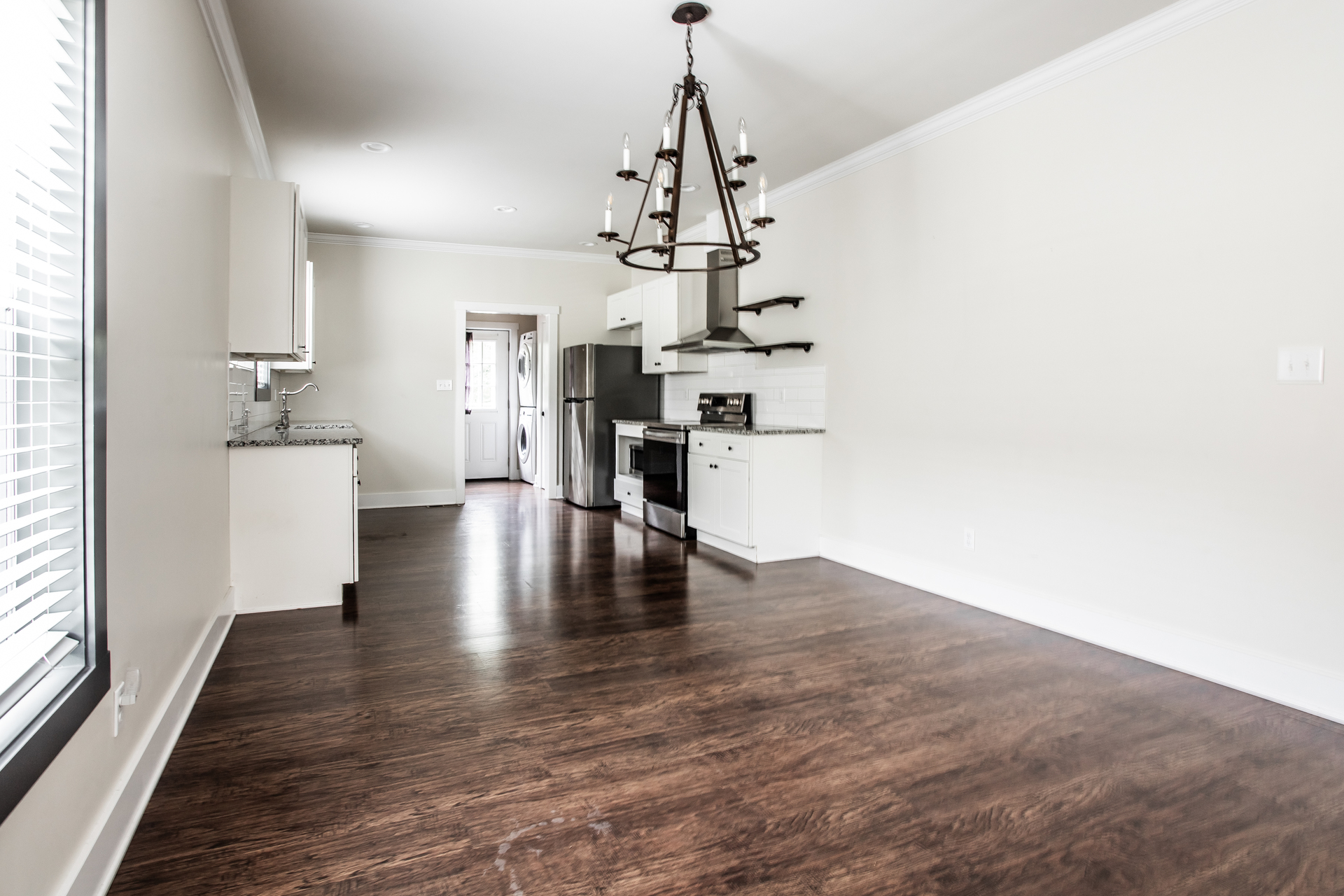 Photo 9 of 21 of 2510 E Glenwood Ave, Knoxville, TN