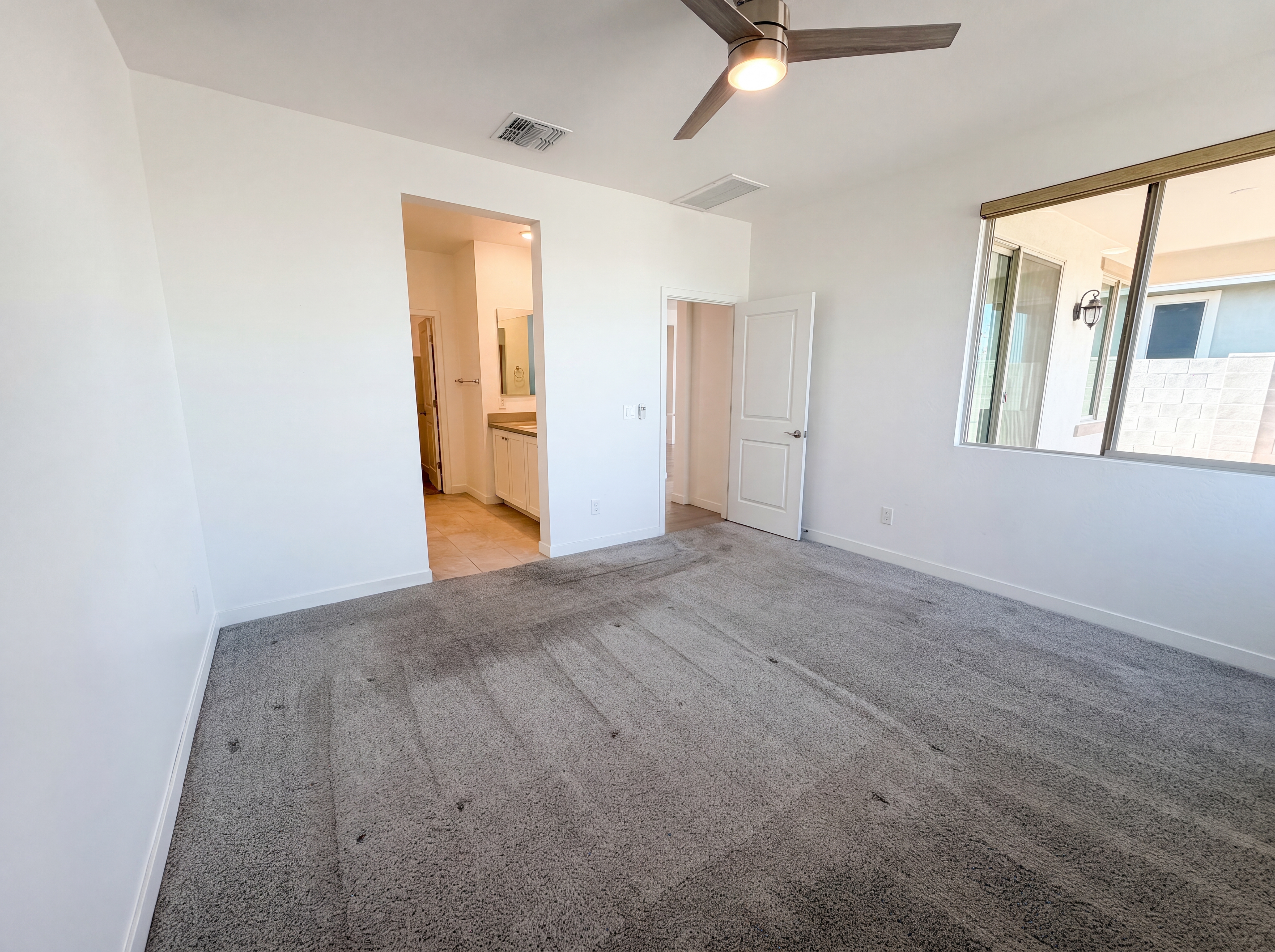 Photo 4 of 27 of 5369 N 205th Dr, Buckeye, AZ