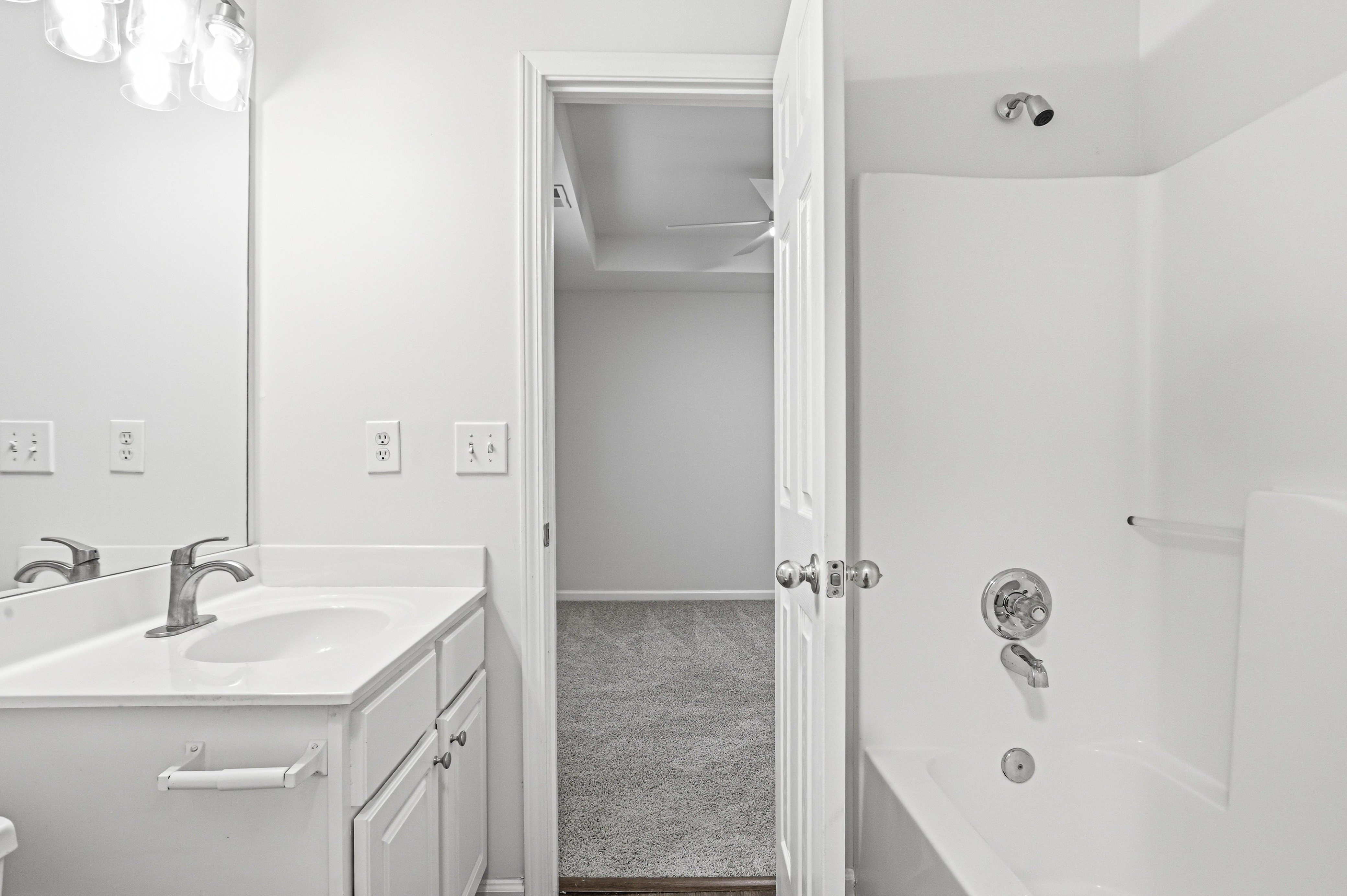 Photo 19 of 26 of 307 Parkview Pl, Woodstock, GA