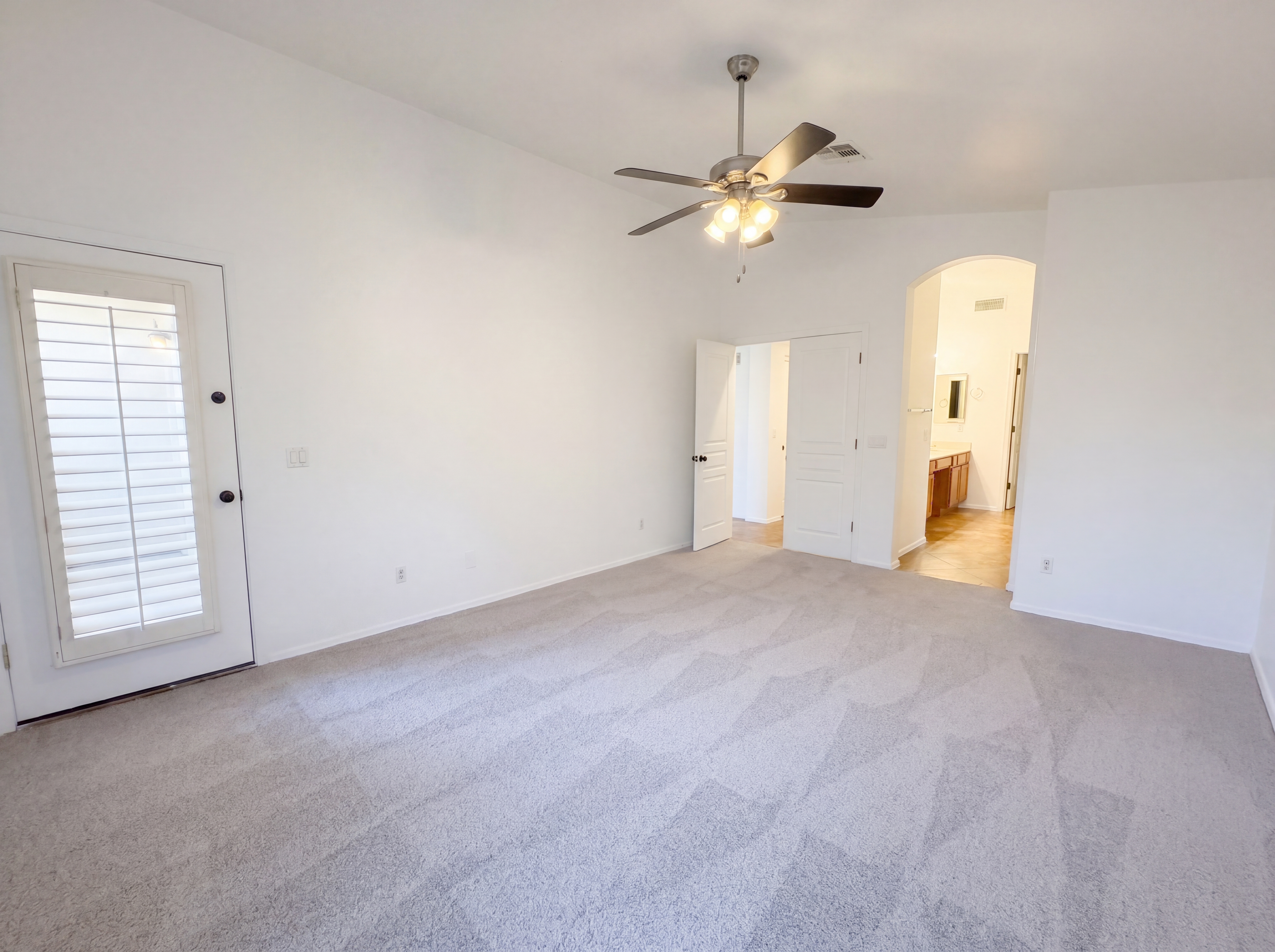 Photo 16 of 32 of 7908 W Deanna Dr, Peoria, AZ