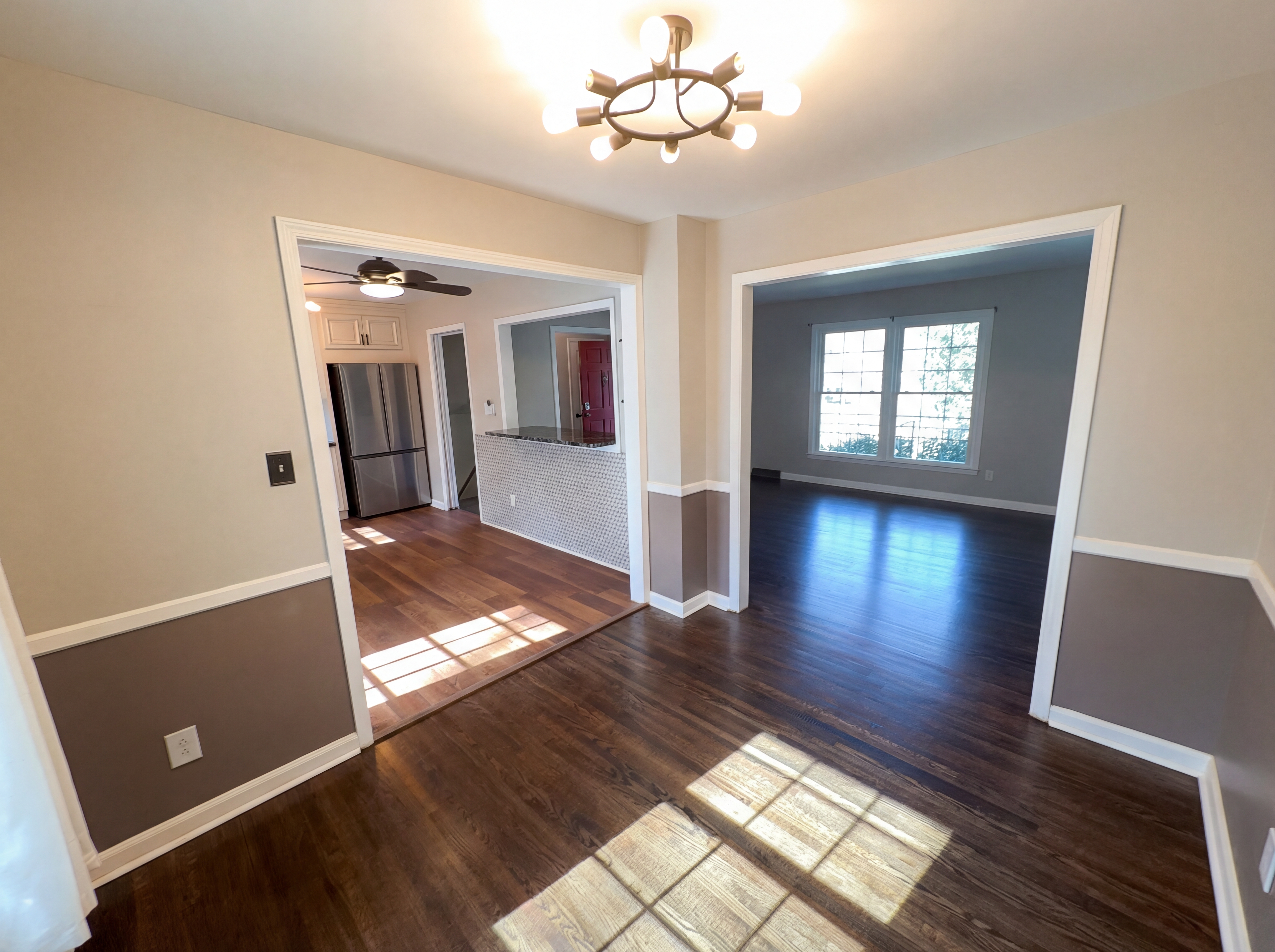 Photo 10 of 31 of 7700 Meadowdale Ln, Charlotte, NC