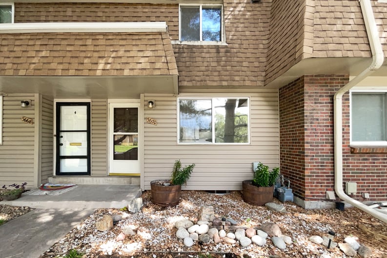 Property photo 1 of 5670 S Lowell Blvd