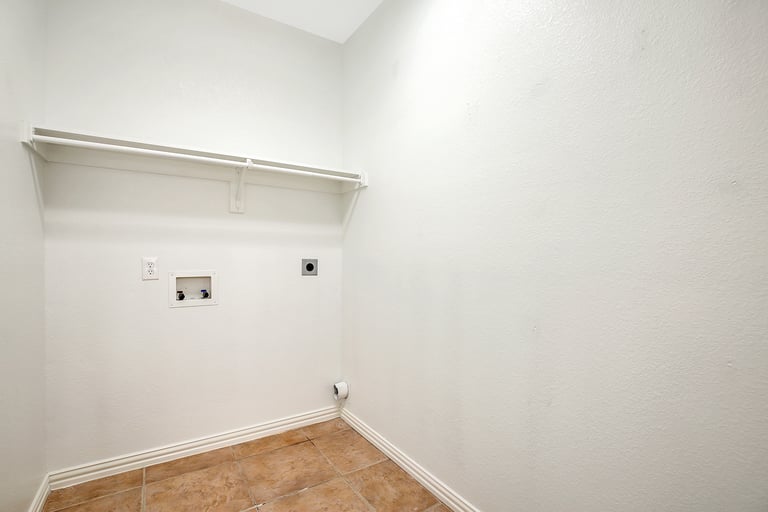 Photo 23 of 25 - 8117 Hartford Dr, Rowlett, TX 75089