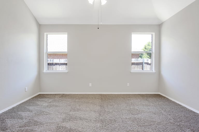 Photo 10 of 24 - 2825 Garden Oaks Pl, Grand Prairie, TX 75052