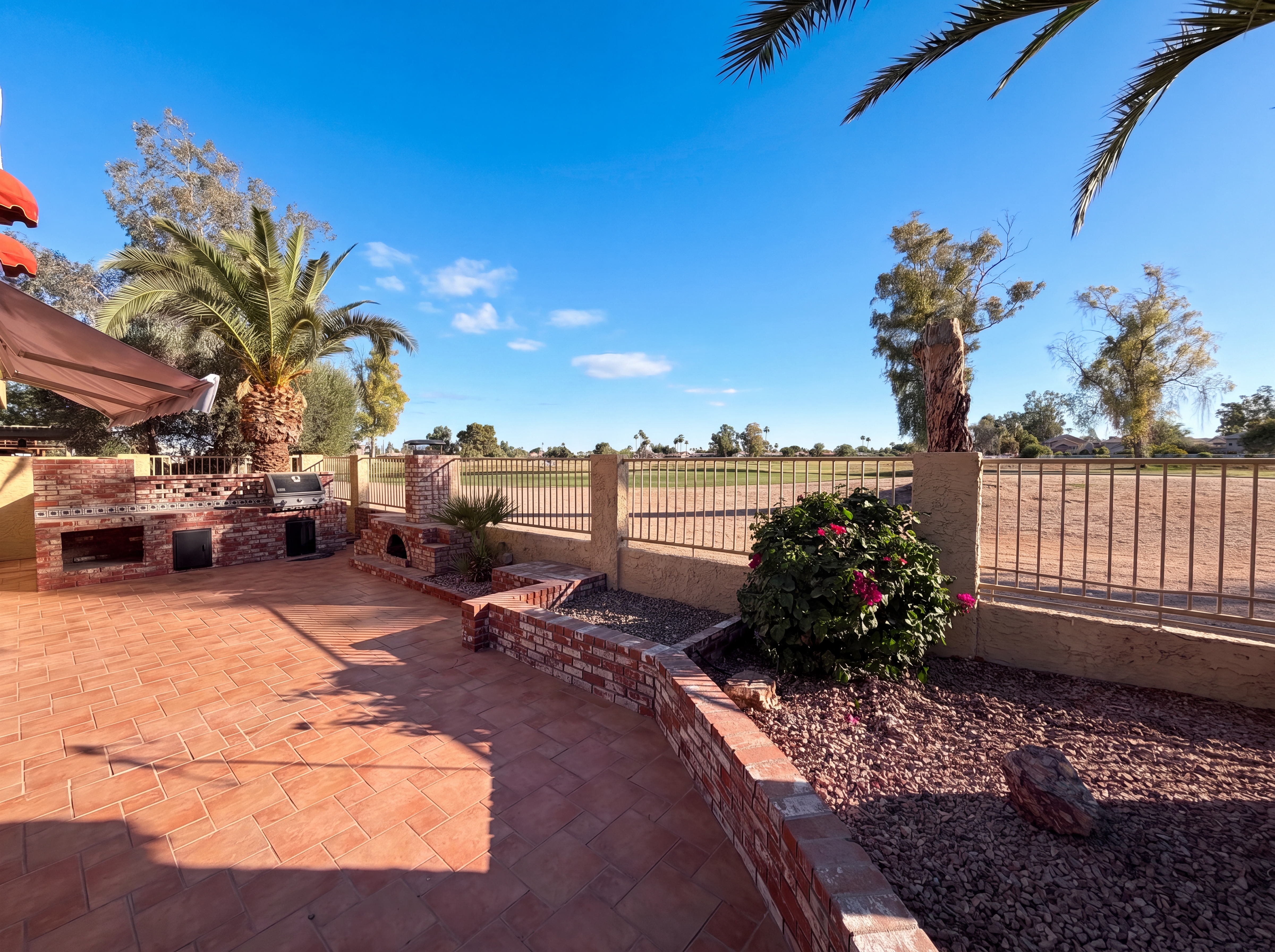 Photo 5 of 28 of 12346 S Shoshoni Dr, Phoenix, AZ