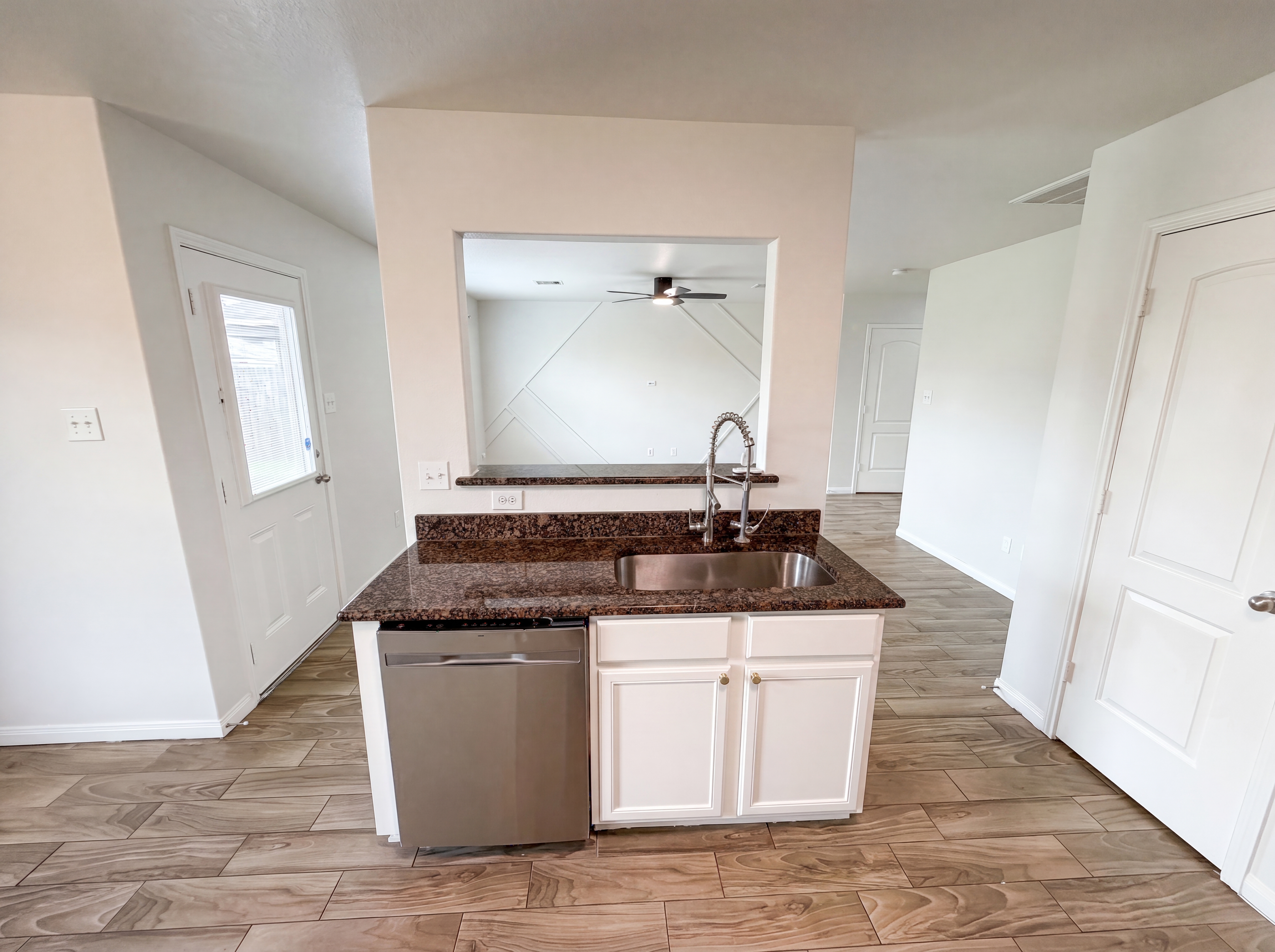 Photo 9 of 21 of 20523 Freedom River Dr, Humble, TX