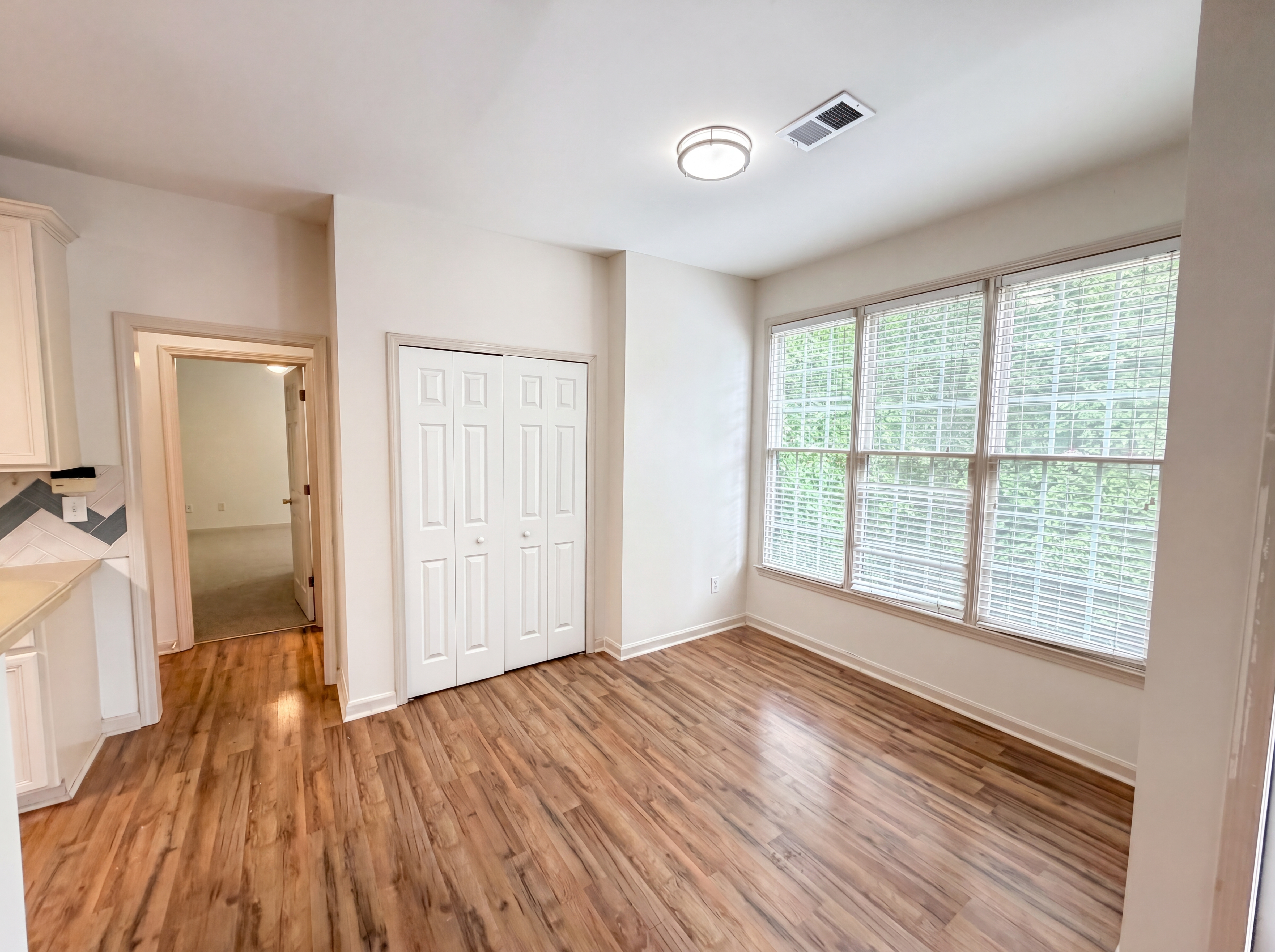 Photo 12 of 36 of 2945 Highland Pass, Alpharetta, GA