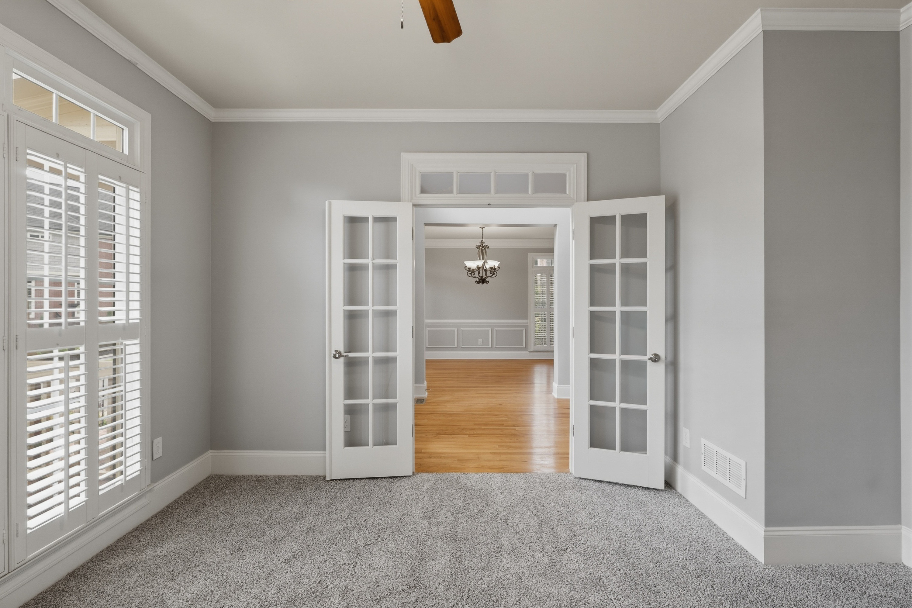Photo 8 of 51 of 4530 Oak Brook Dr SE, Smyrna, GA