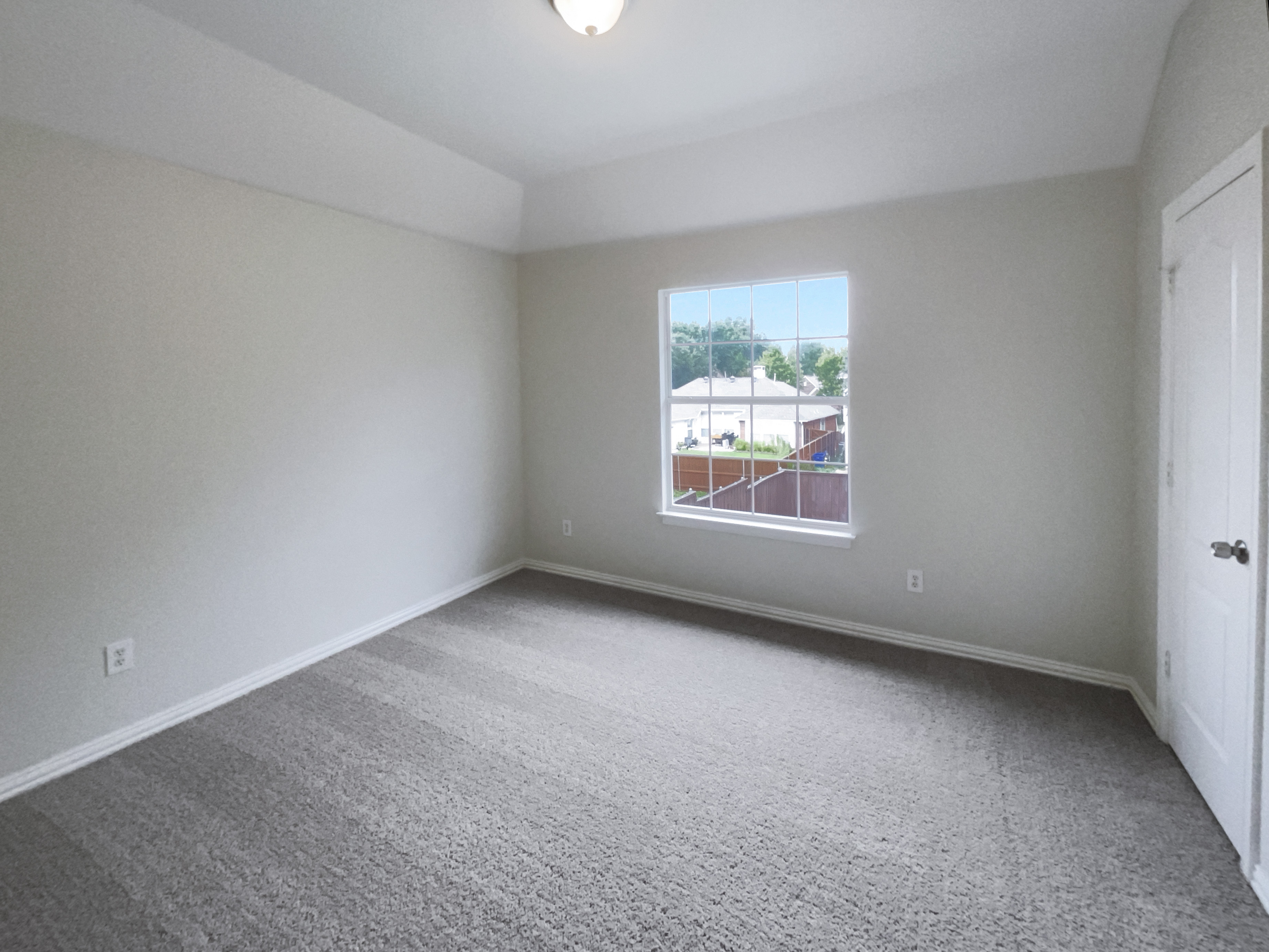 Photo 10 of 41 of 413 Thunderbrook Rd, Garland, TX