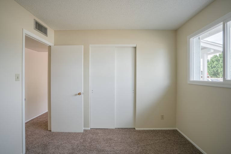 Photo 19 of 26 - 2239 W Laurel Ln, Phoenix, AZ 85029