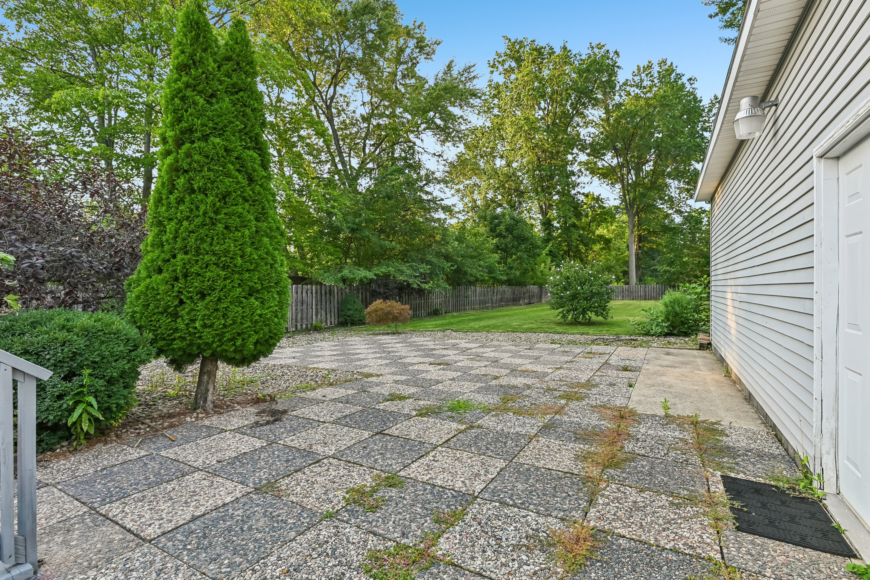 Photo 37 of 42 of 2145 Overland Ave NE, Warren, OH
