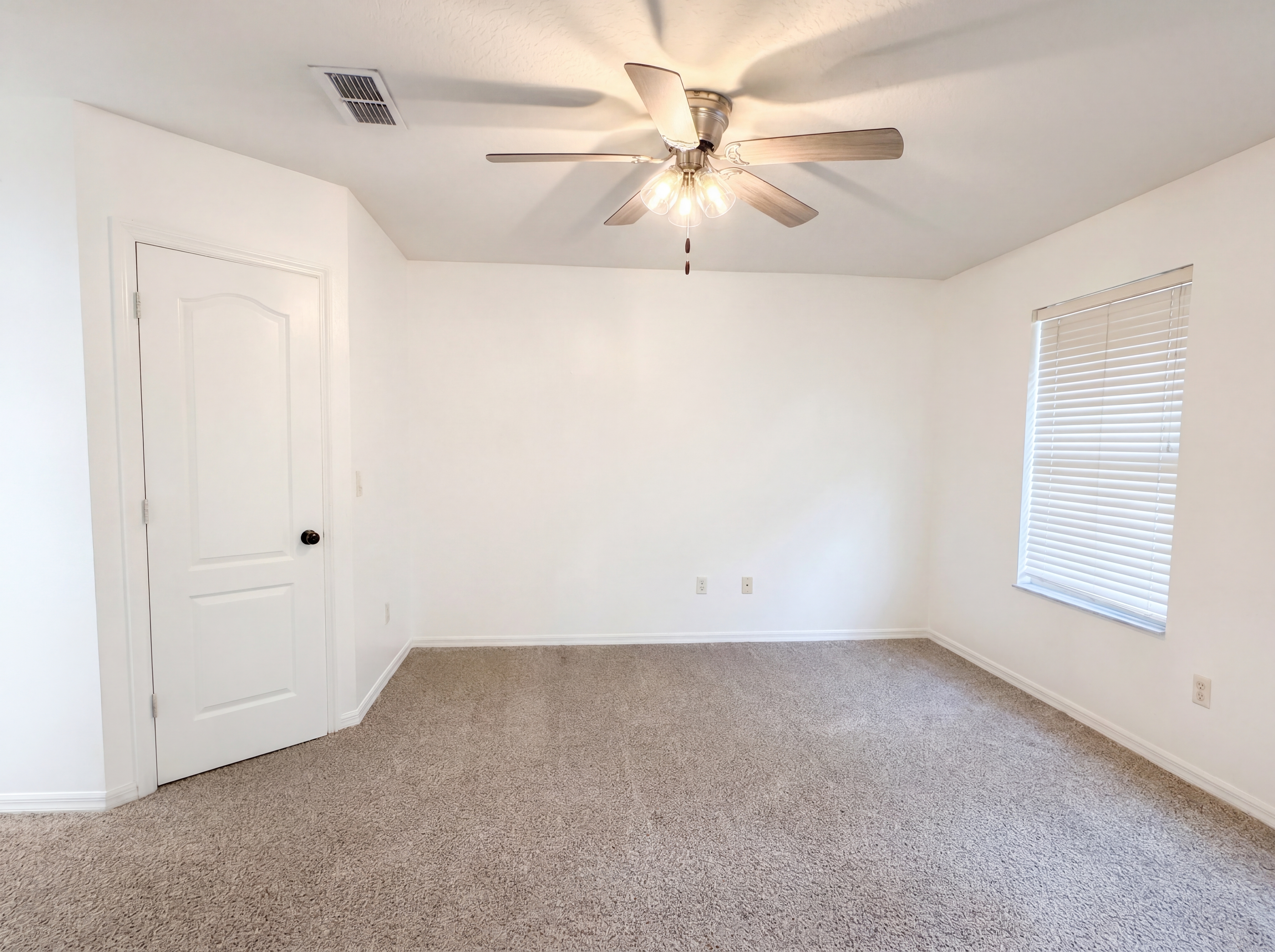 Photo 16 of 29 of 619 Errol Pkwy, Apopka, FL