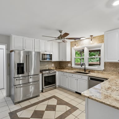Property photo 2 of 916 Quail Ave