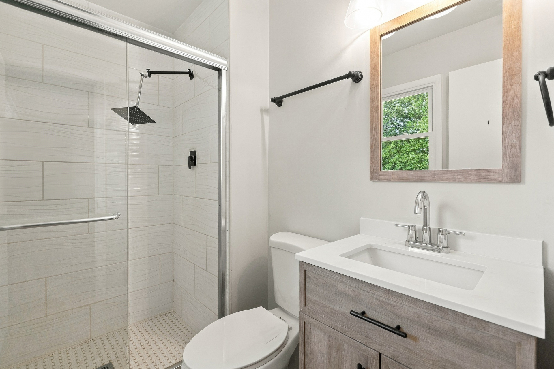 Photo 16 of 20 of 13449 Nascoby Ln, Woodbridge, VA