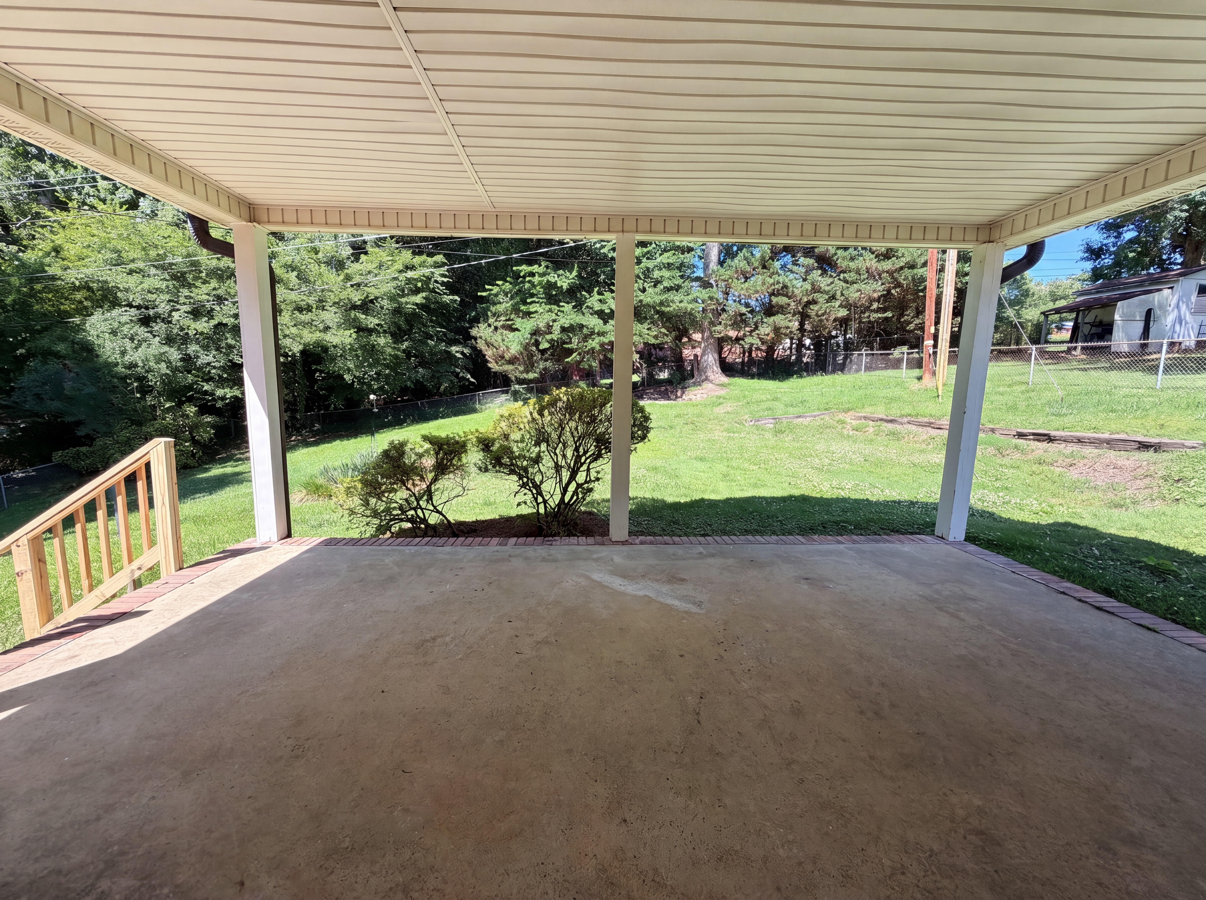 Photo 15 of 16 of 2418 Woodbridge Dr, Gastonia, NC