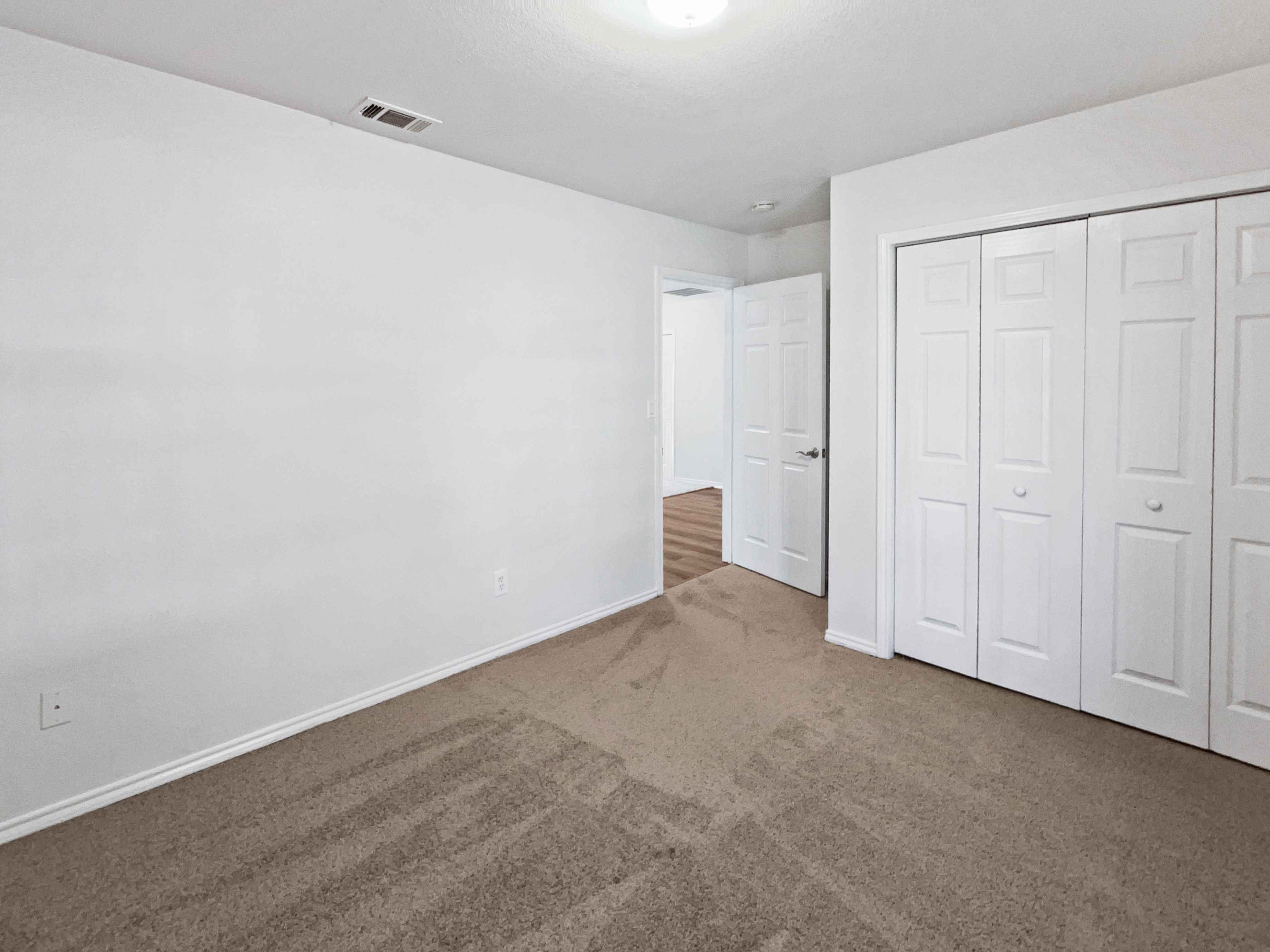 Photo 3 of 16 of 4346 Hamilton Ave, Dallas, TX