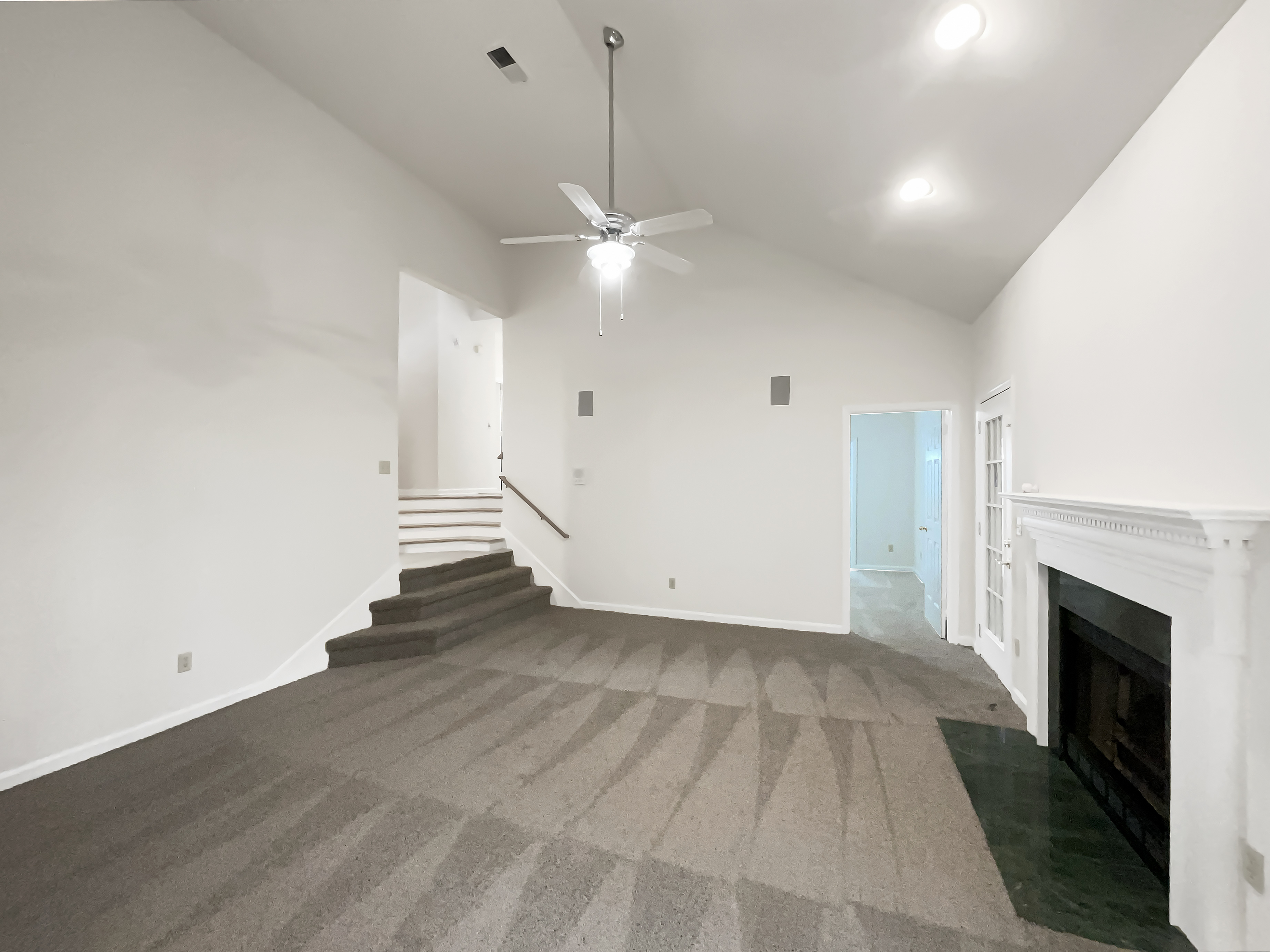 Photo 16 of 33 of 824 N Woodstone Ln, Nashville, TN