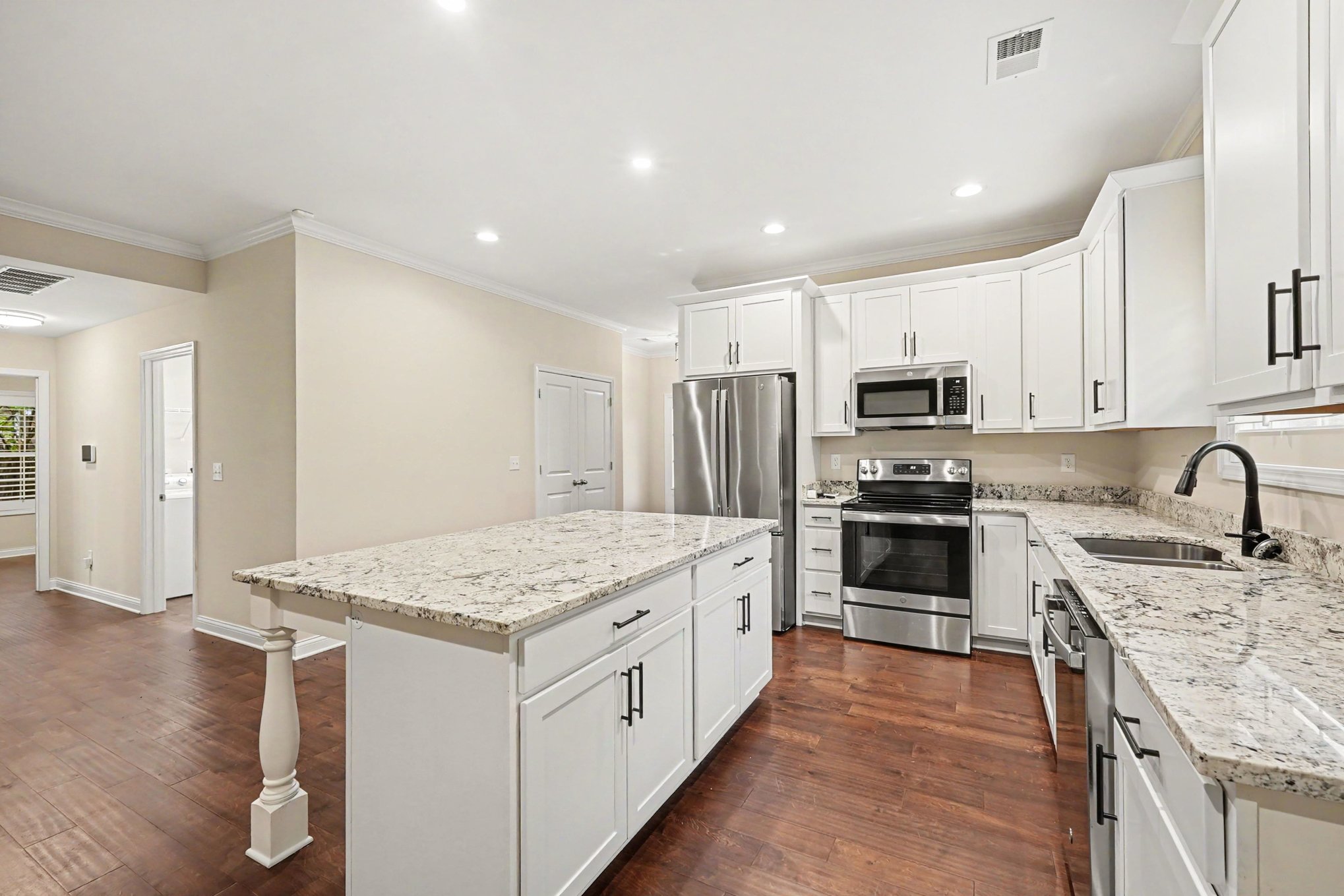 Photo 2 of 16 of 623 Washburn Ave, Louisville, KY
