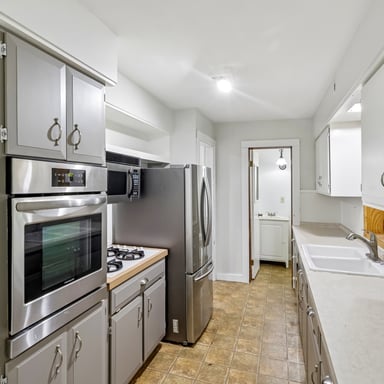 Property photo 2 of 211 Roshon Dr
