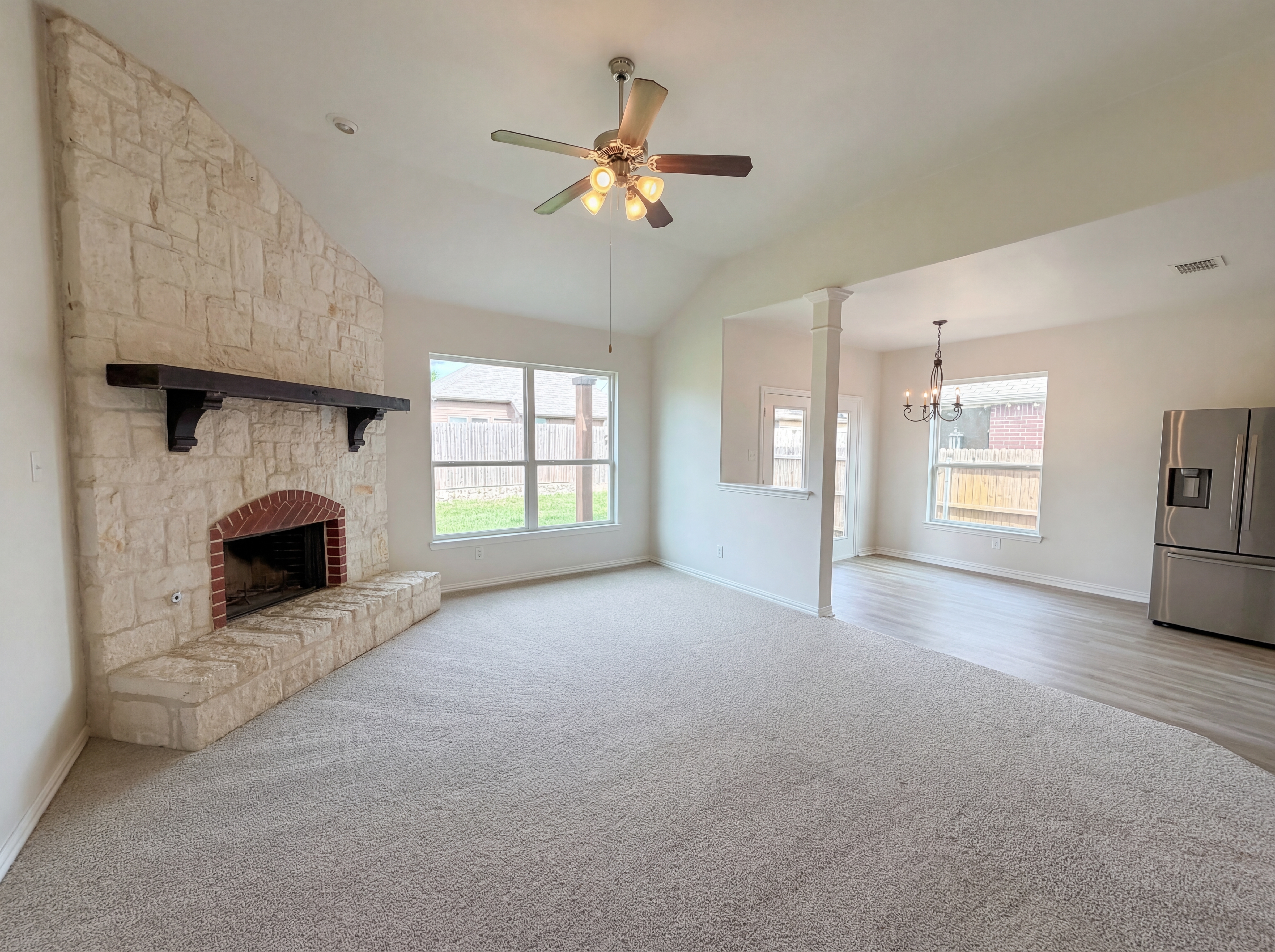 Photo 3 of 27 of 895 Honey Locust Dr, Fate, TX