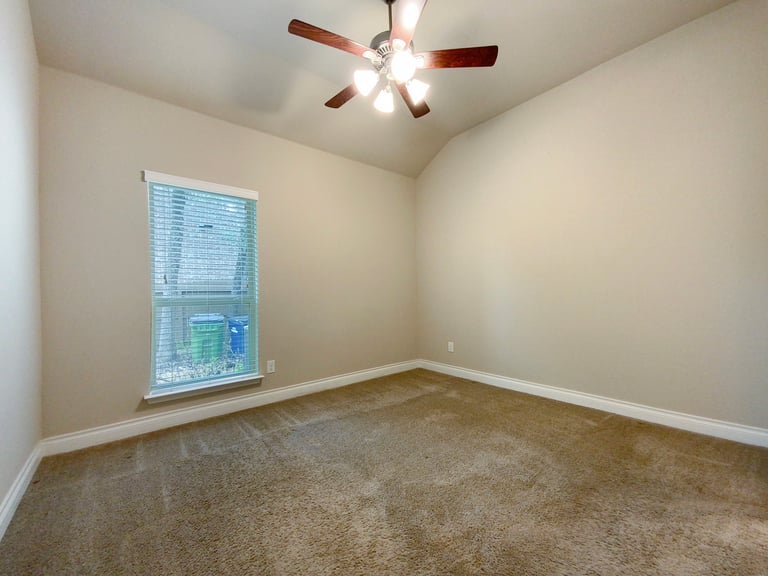 Photo 16 of 31 - 512 Judge Fisk Dr, Leander, TX 78641