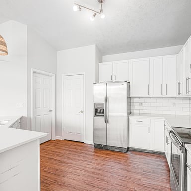 Property photo 2 of 2082 Lawrin Ct
