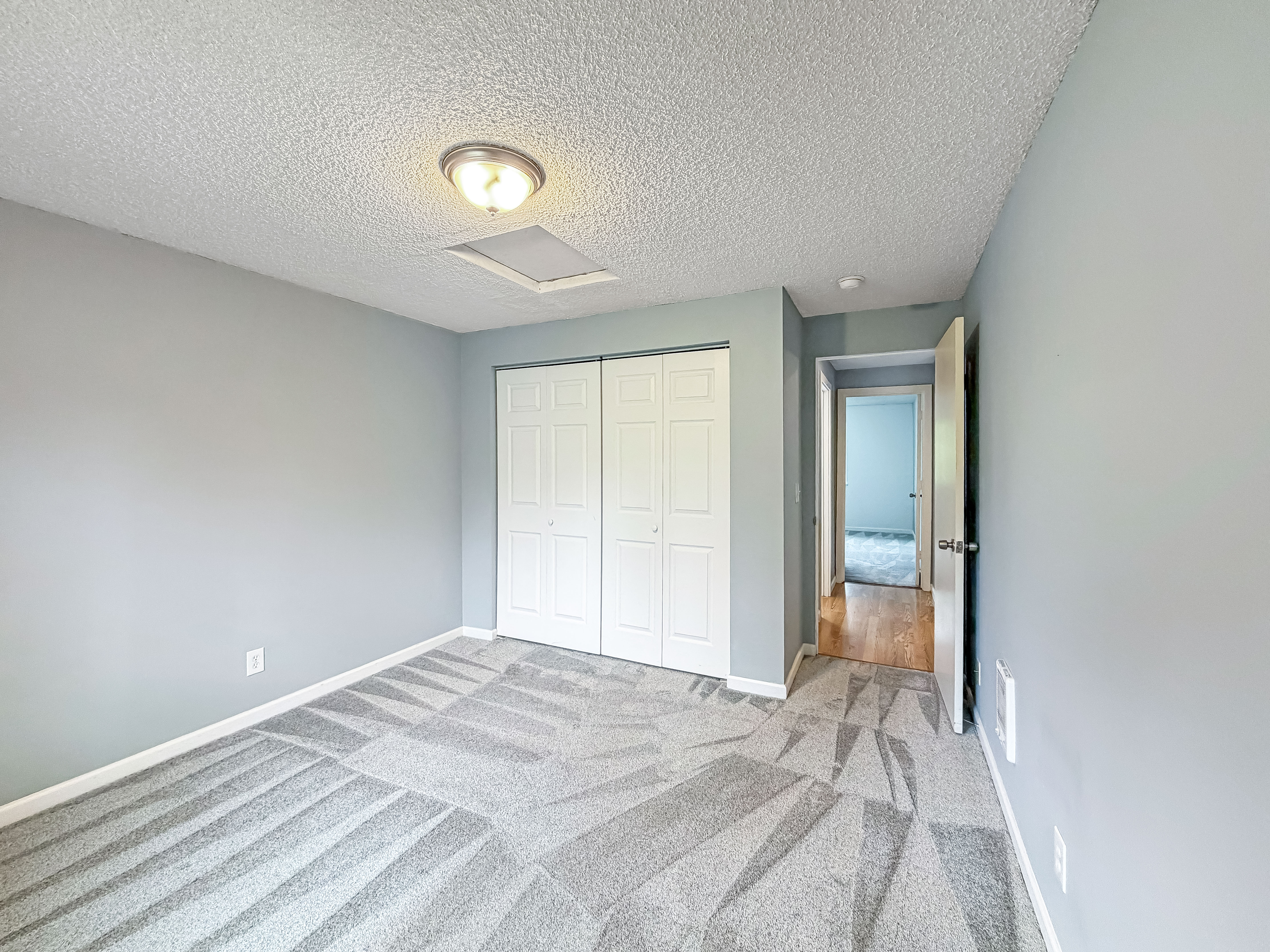 Photo 4 of 15 of 12642 NW Barnes Rd, Portland, OR