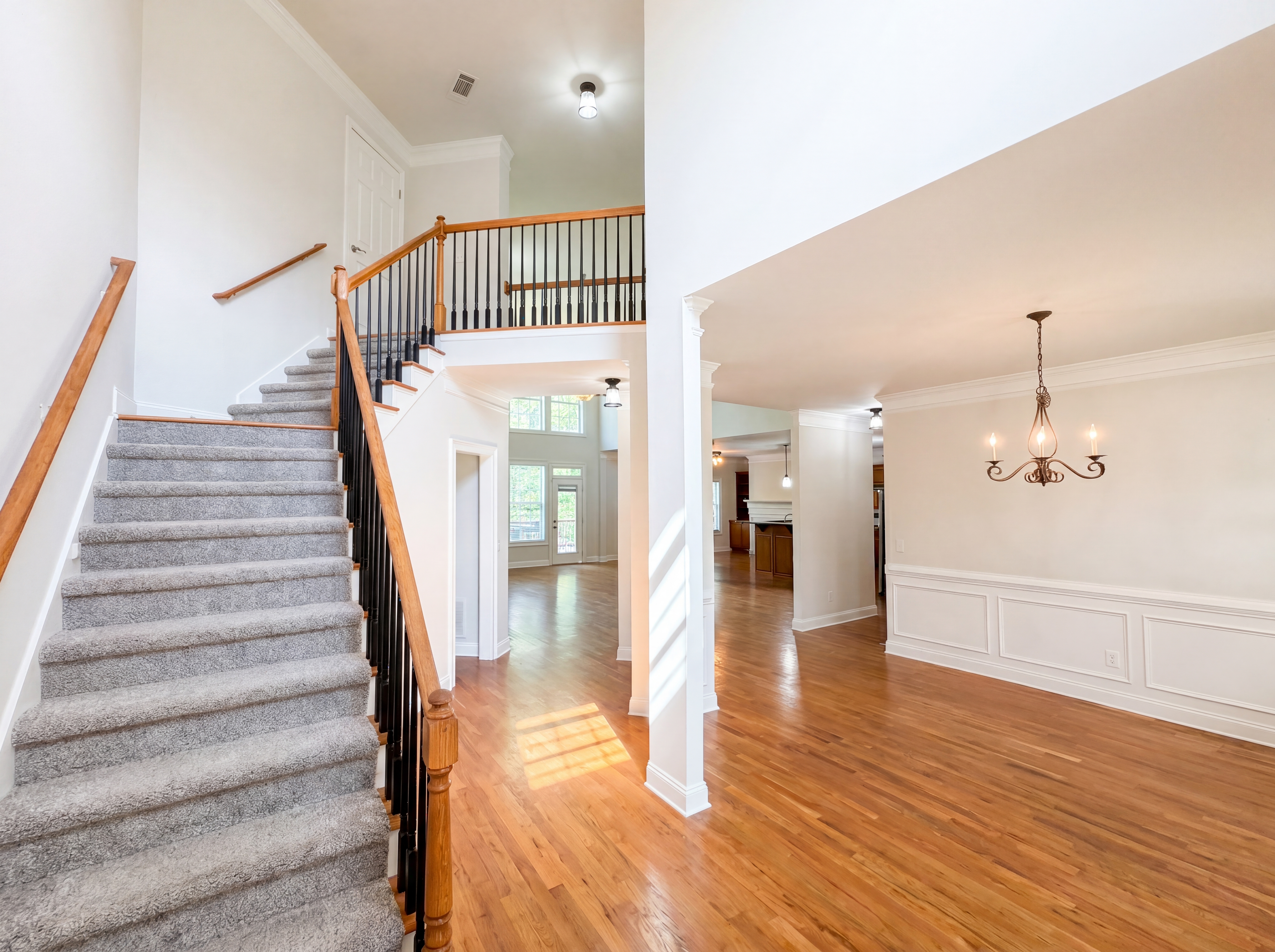 Photo 11 of 39 of 8111 Crestview Dr SE, Covington, GA