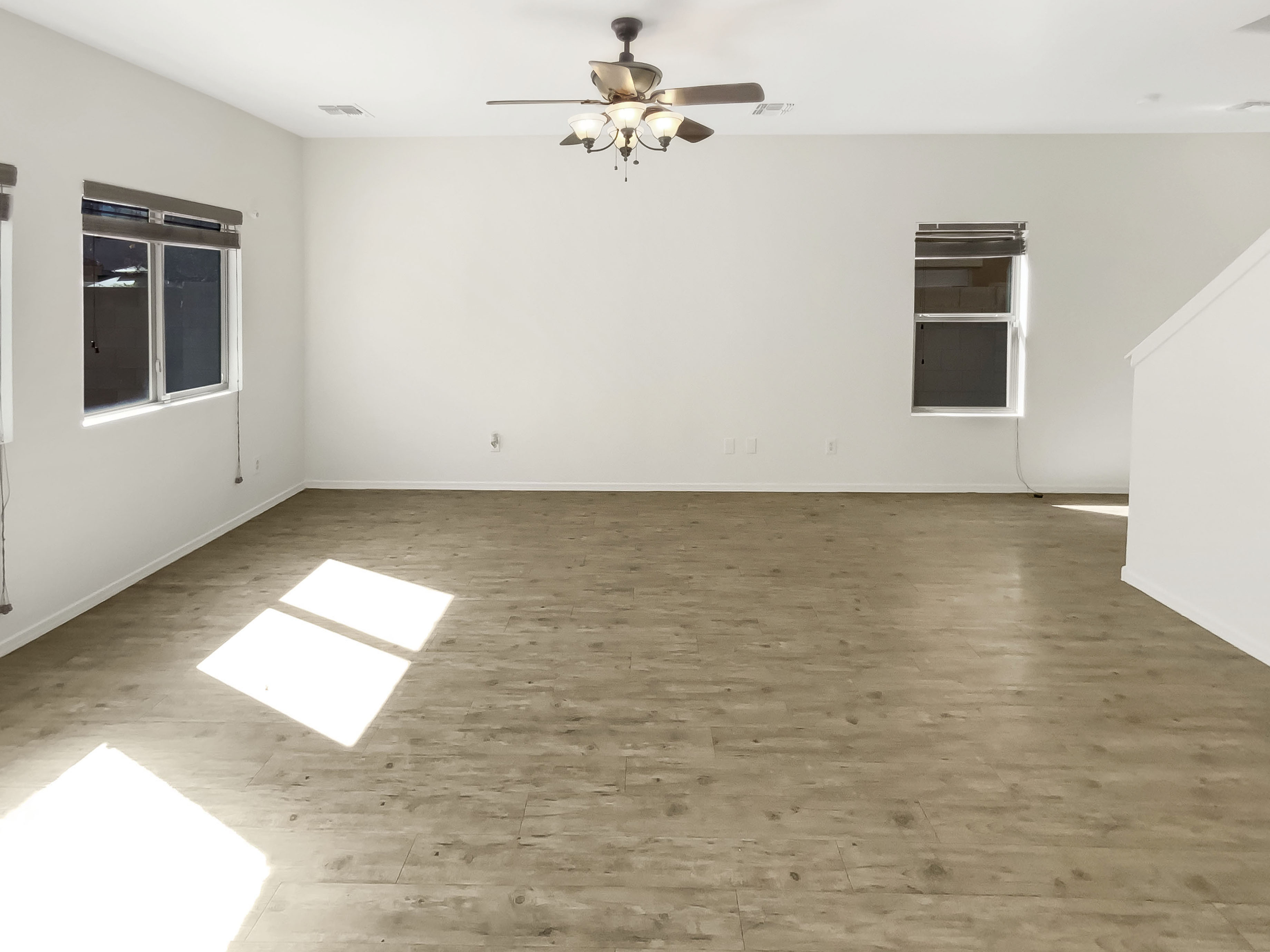 Photo 3 of 24 of 7009 W Lincoln St, Peoria, AZ