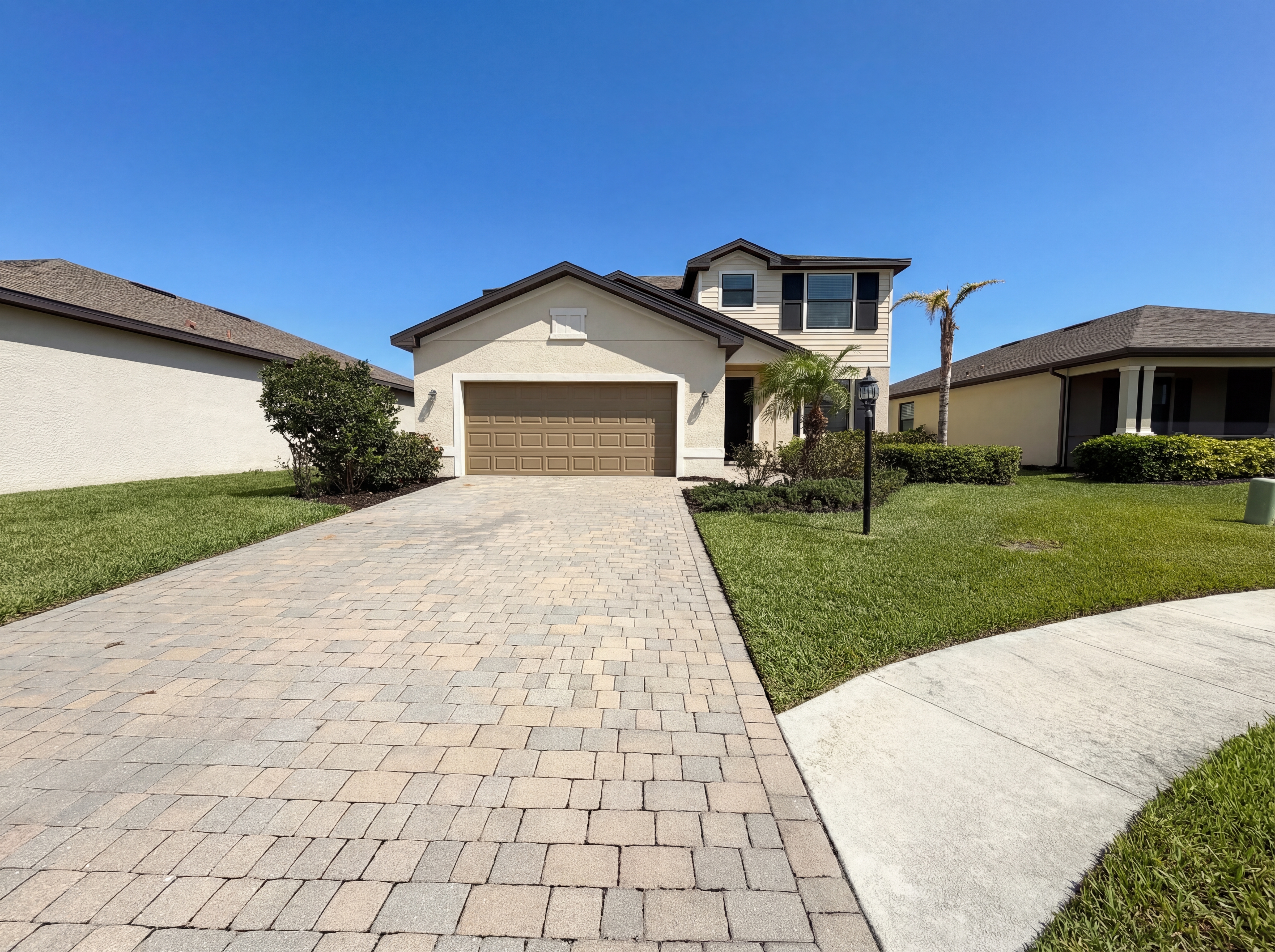 Photo 7 of 35 of 14102 Vindel Cir, Fort Myers, FL